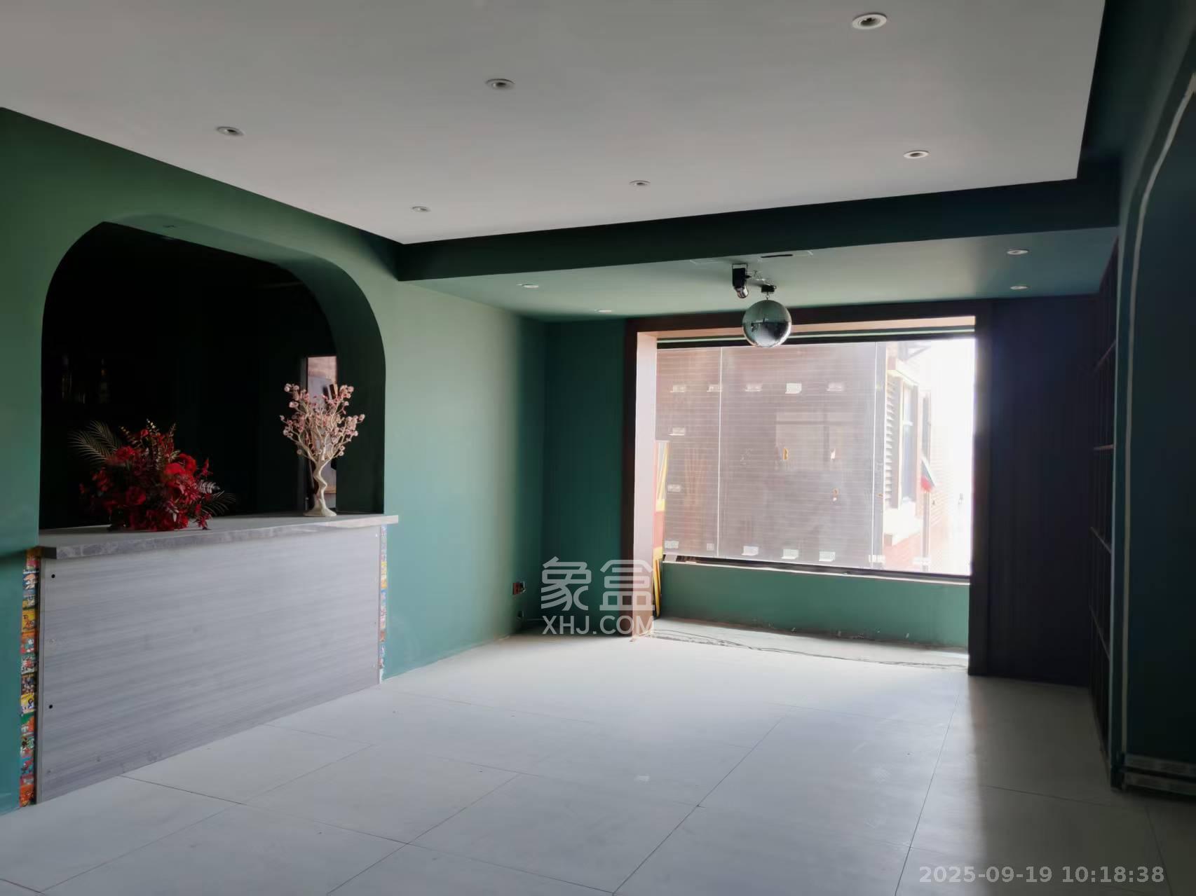 尚城  4室2厅2卫    3000.0元/月室内图