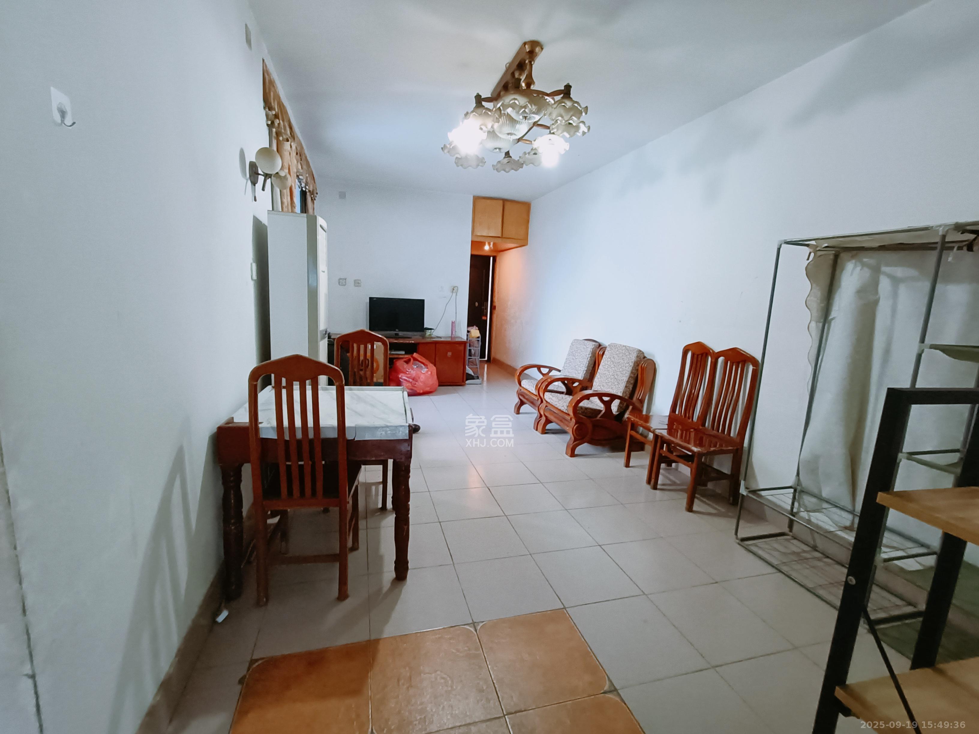 左家塘印刷厂宿舍(人印宿舍) 2室1厅1卫 1100.0元/月 左家塘印刷厂宿舍(人印宿舍) 2室1厅1卫 1100.0元/月室内图