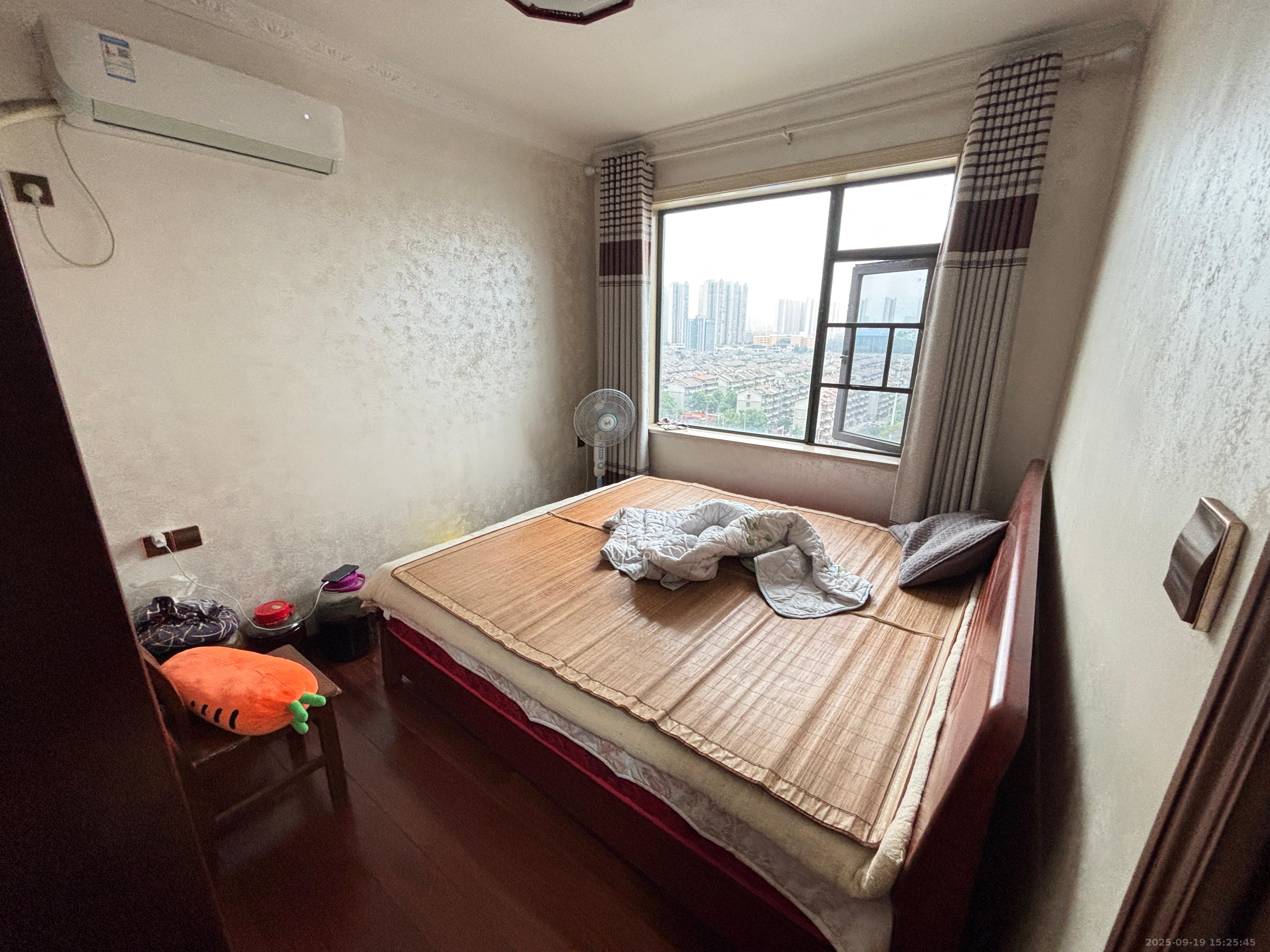 梅溪峰汇(房聚梅溪壹中心) 4室1厅2卫 3100.0元/月 梅溪峰汇(房聚梅溪壹中心) 4室1厅2卫 3100.0元/月室内图