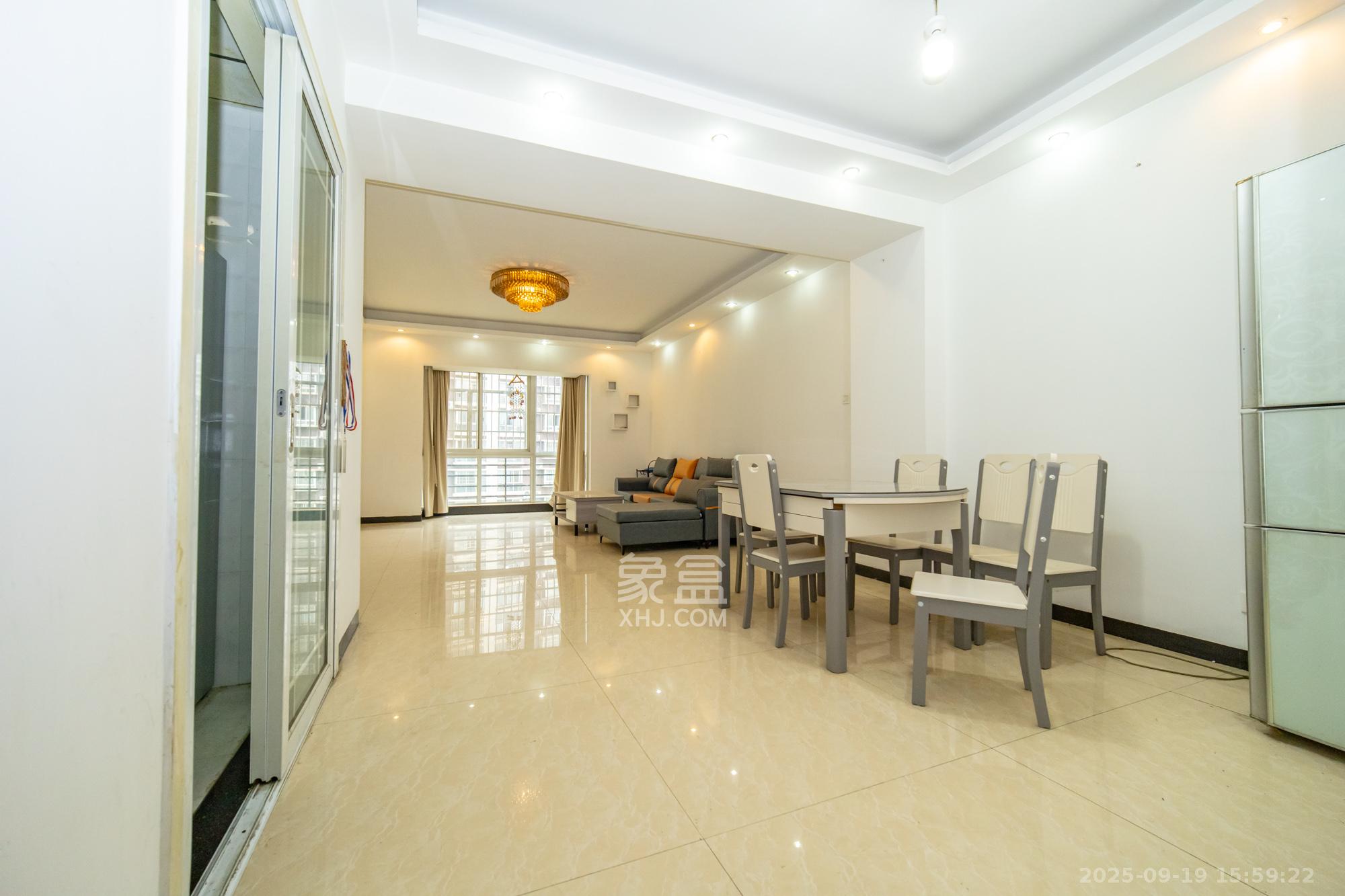 楚天馨苑 3室2厅2卫 68.8万 楚天馨苑 3室2厅2卫 68.8万其他