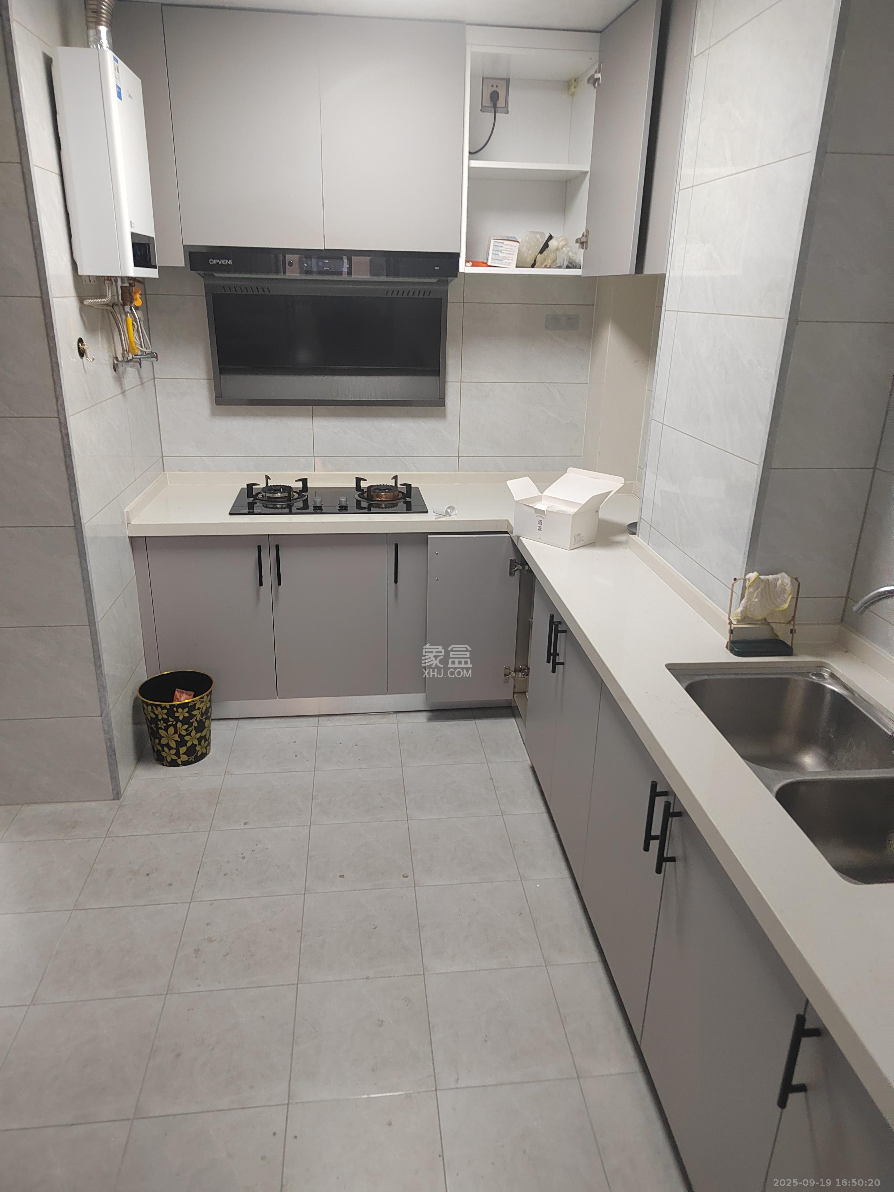 卓越蔚蓝海岸一期 3室1厅2卫 3500.0元/月 卓越蔚蓝海岸一期 3室1厅2卫 3500.0元/月室内图