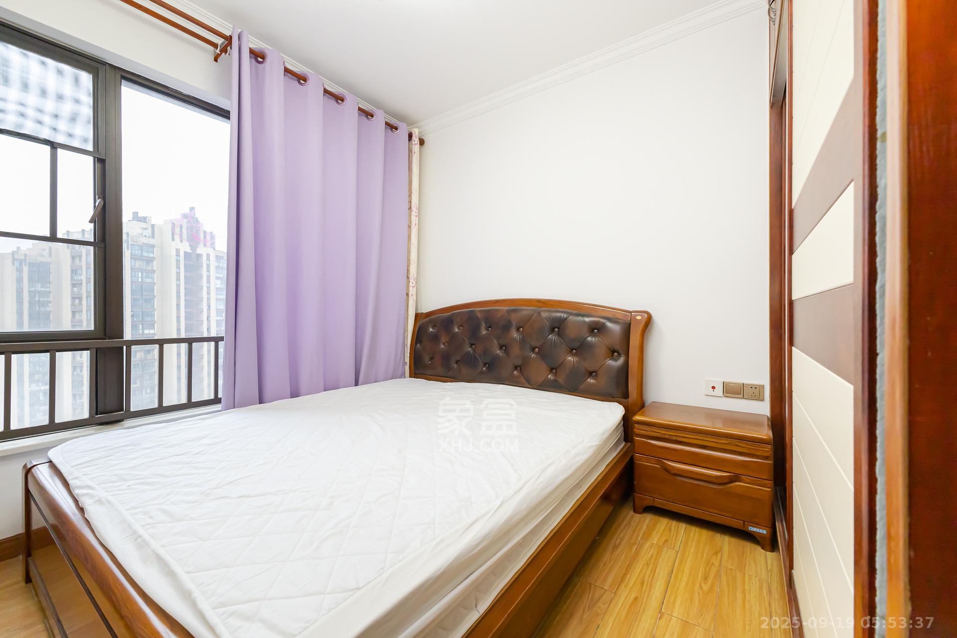 龙湖湘风原著(龙湖湘风星城) 3室2厅1卫 62.8万 龙湖湘风原著(龙湖湘风星城) 3室2厅1卫 62.8万卧室