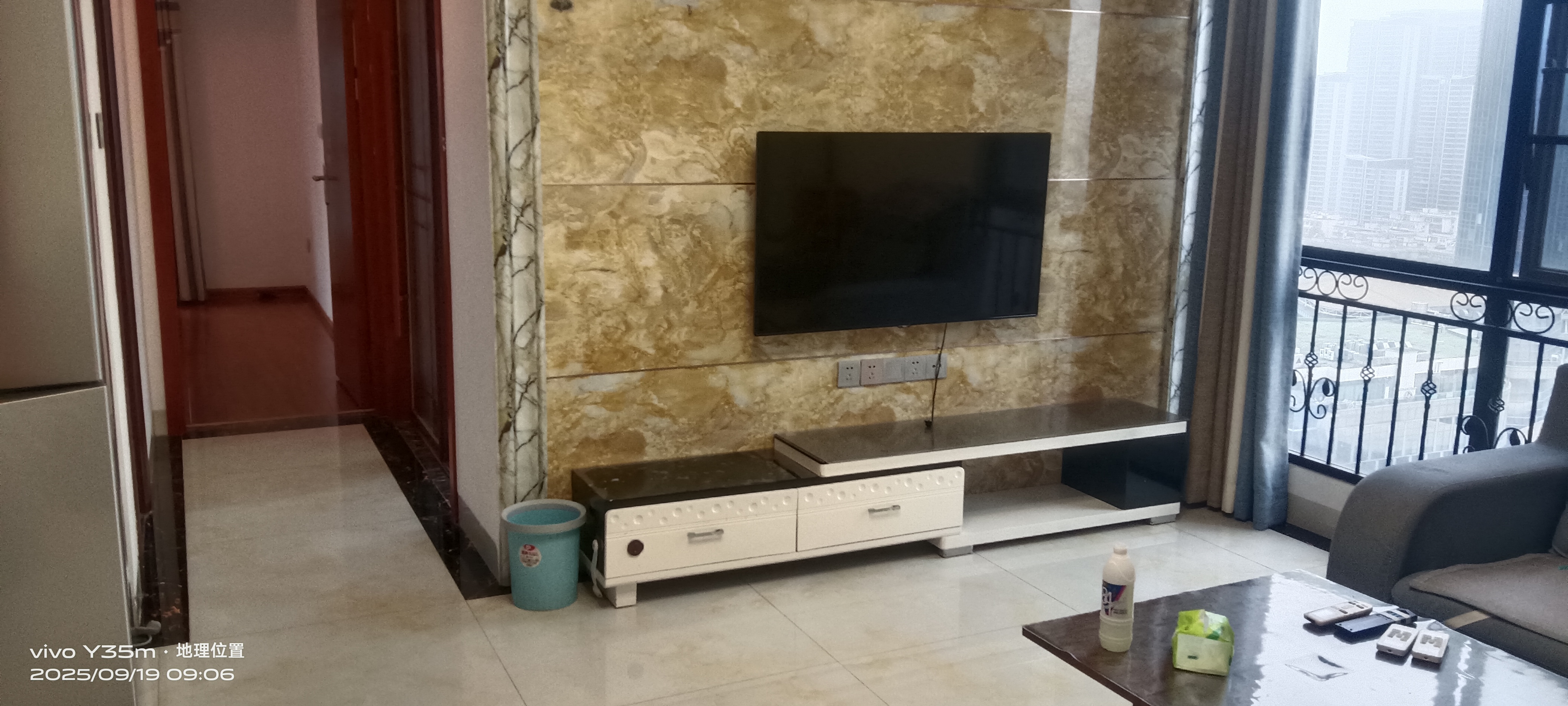 公园9号  2室2厅1卫    3800.0元/月户型图