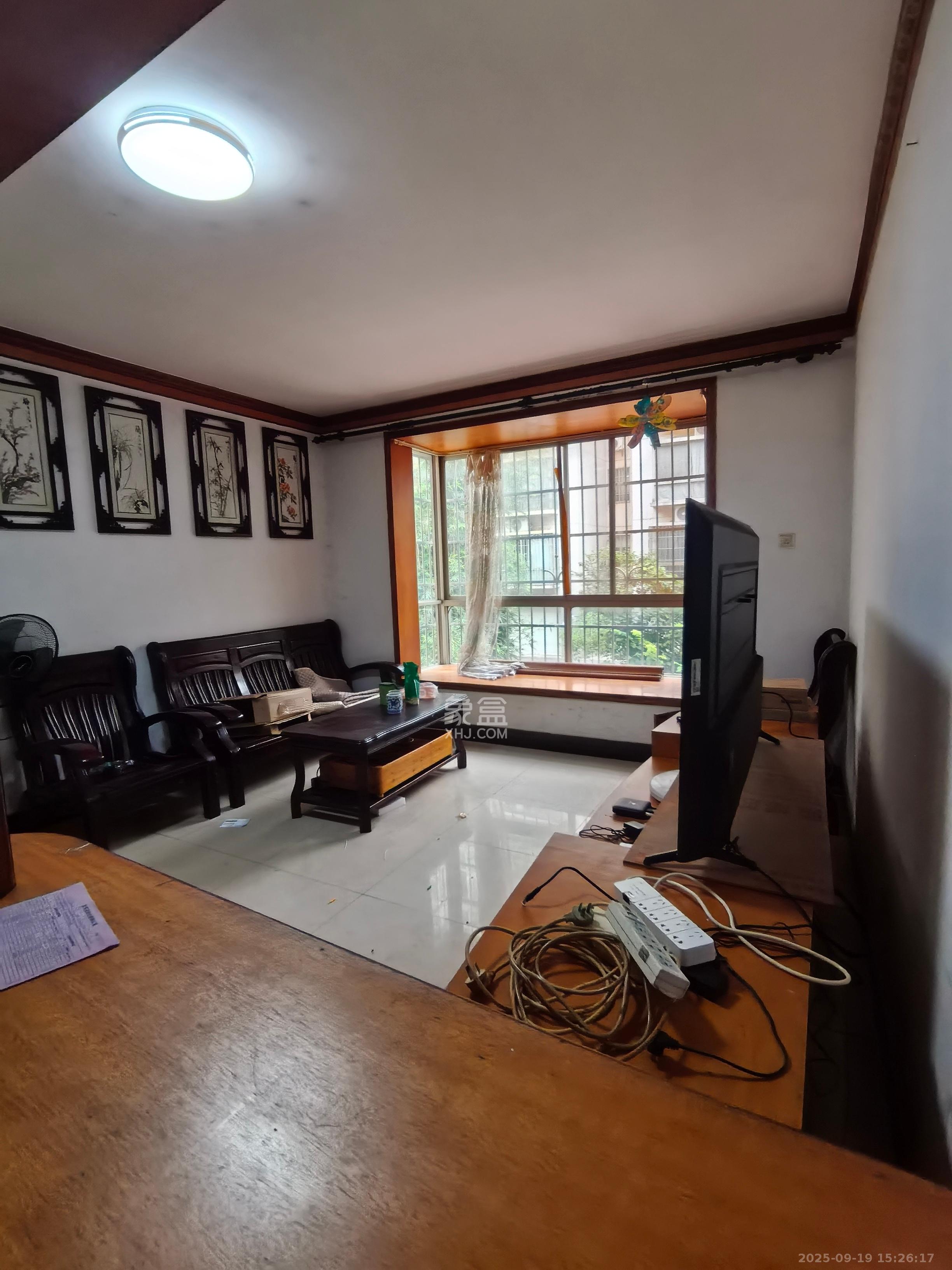 新星小区 2室2厅1卫 1450.0元/月 新星小区 2室2厅1卫 1450.0元/月室内图