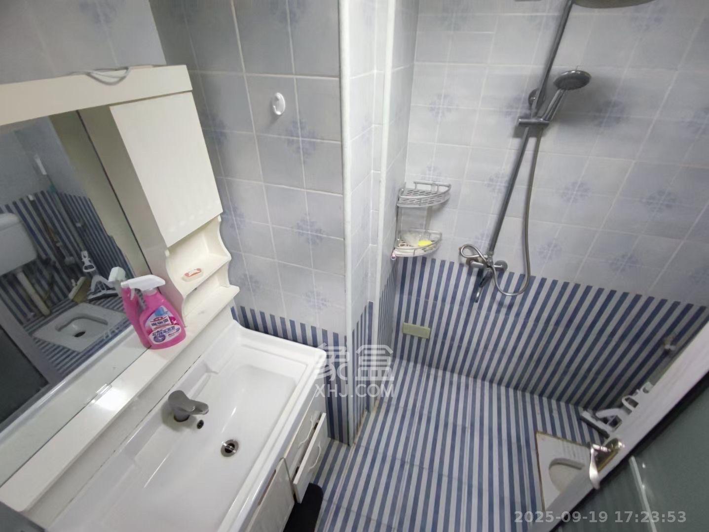 梅溪国际公寓(步步高新天地) 1室0厅0卫 1500.0元/月 梅溪国际公寓(步步高新天地) 1室0厅0卫 1500.0元/月室内图