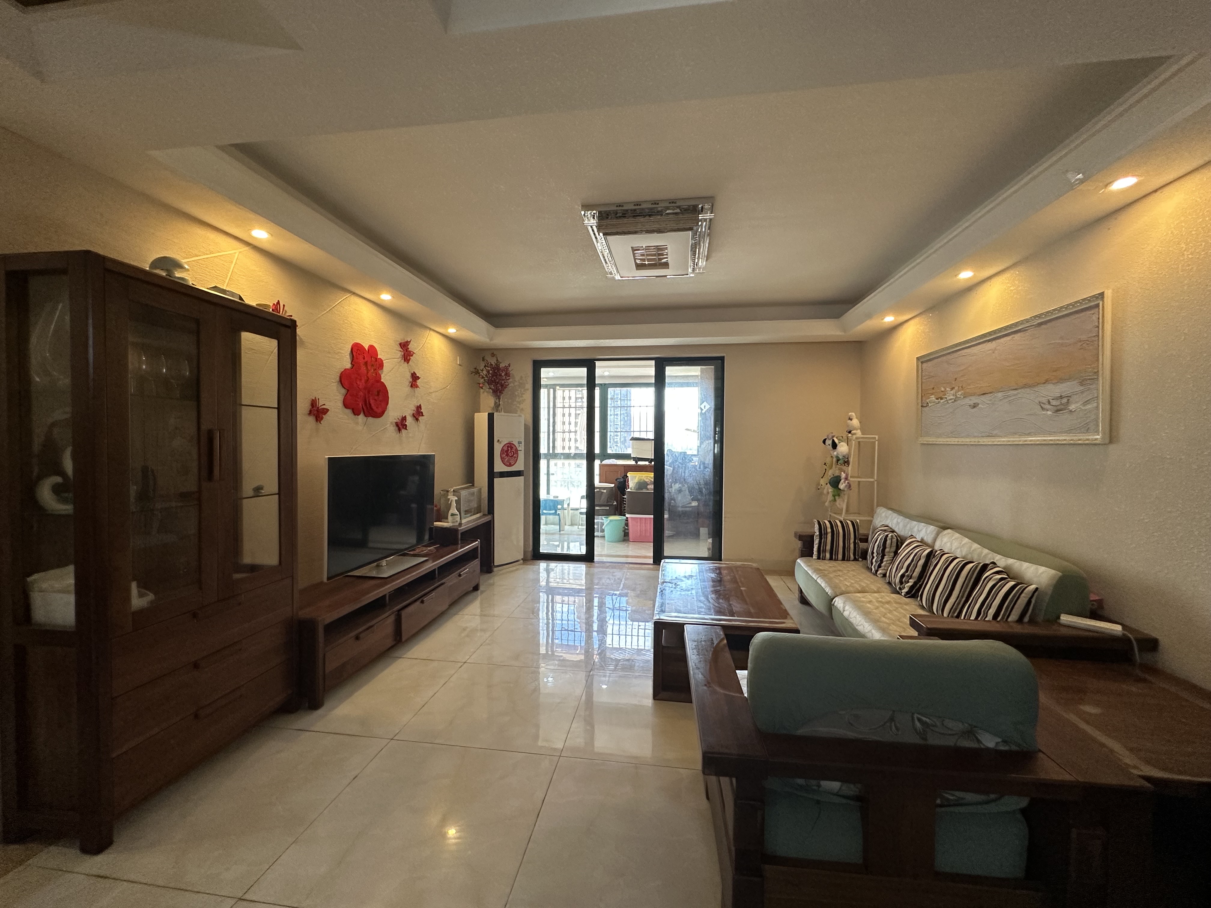 海阔天空-国瑞城二期(雅仕苑) 4室2厅2卫 5600.0元/月 海阔天空-国瑞城二期(雅仕苑) 4室2厅2卫 5600.0元/月室内图