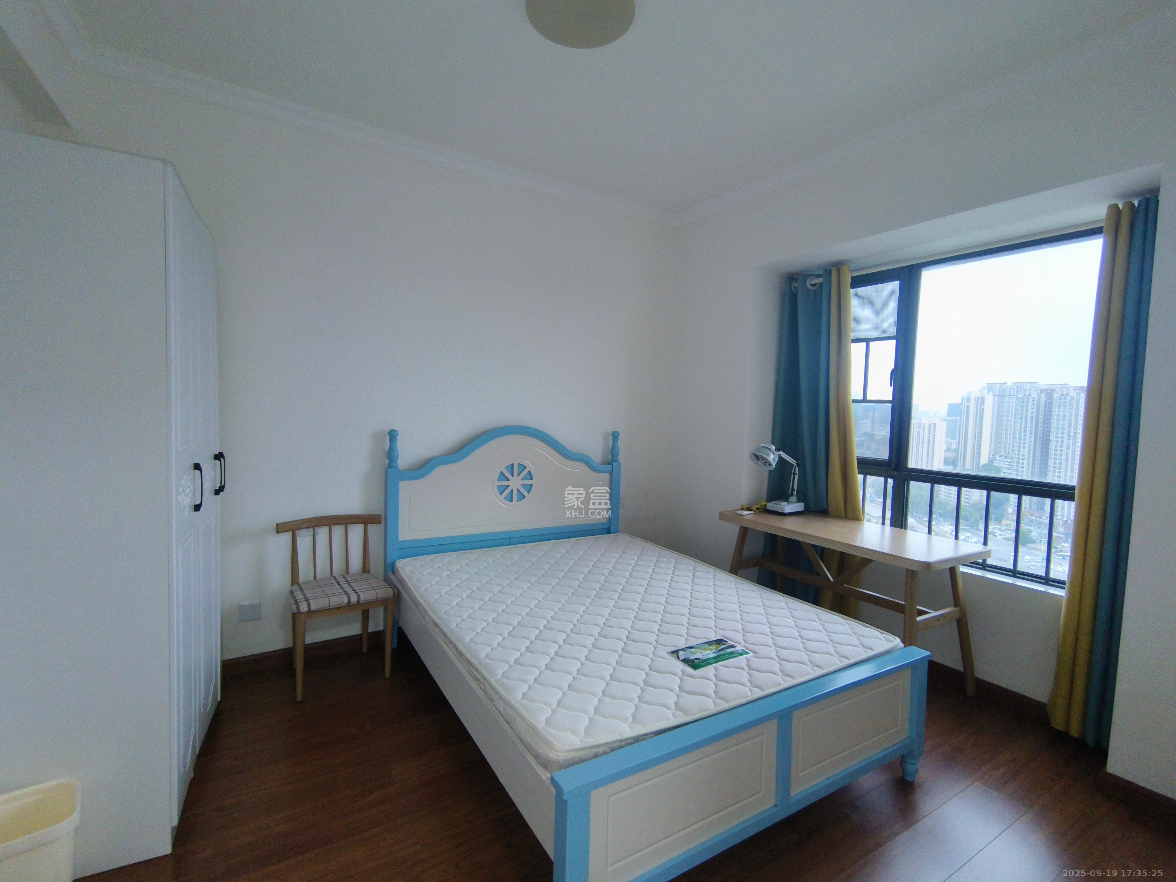 叠彩兰亭  3室2厅2卫    2600.0元/月室内图