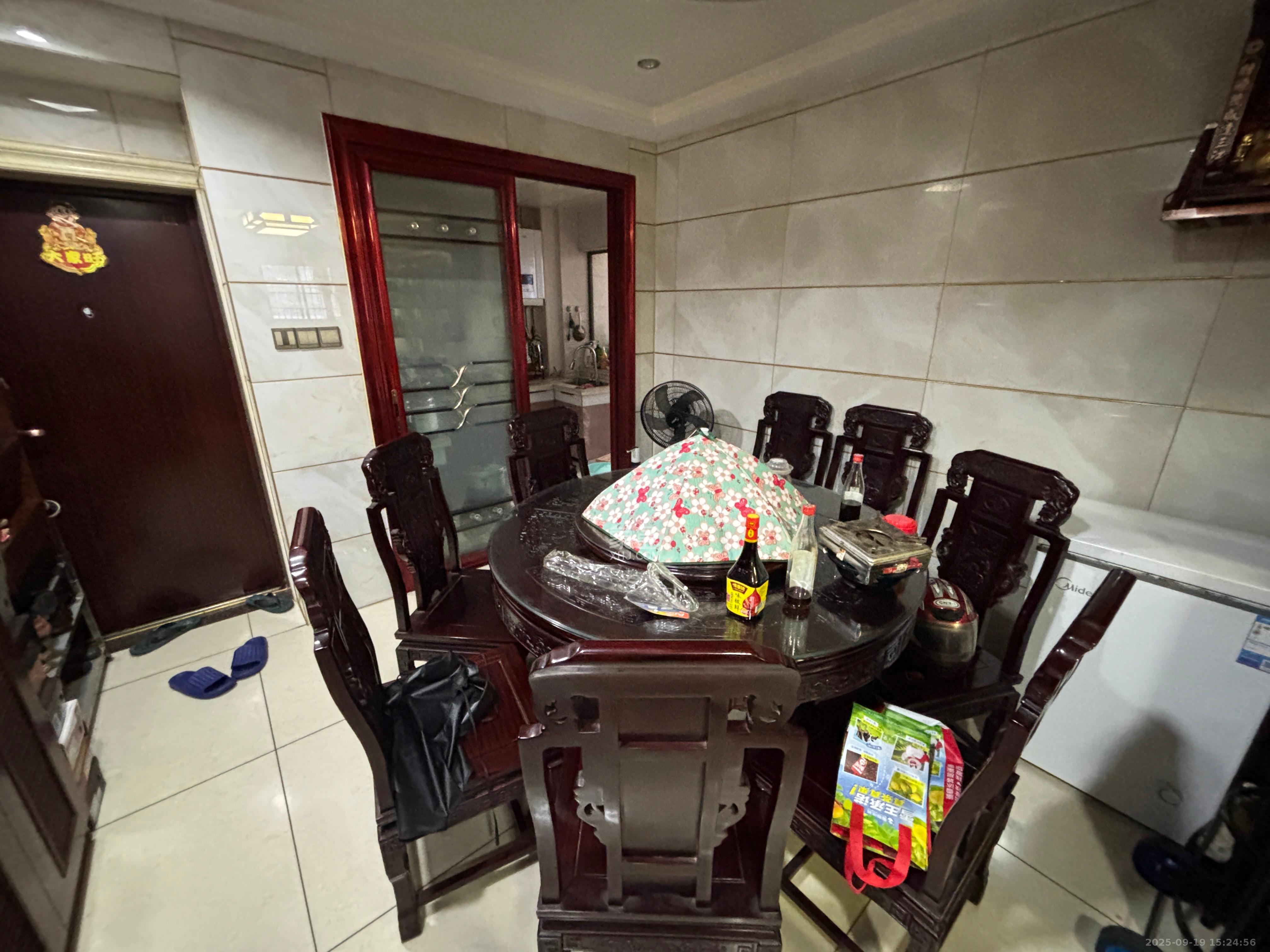 梅溪峰汇(房聚梅溪壹中心) 4室1厅2卫 3100.0元/月 梅溪峰汇(房聚梅溪壹中心) 4室1厅2卫 3100.0元/月室内图