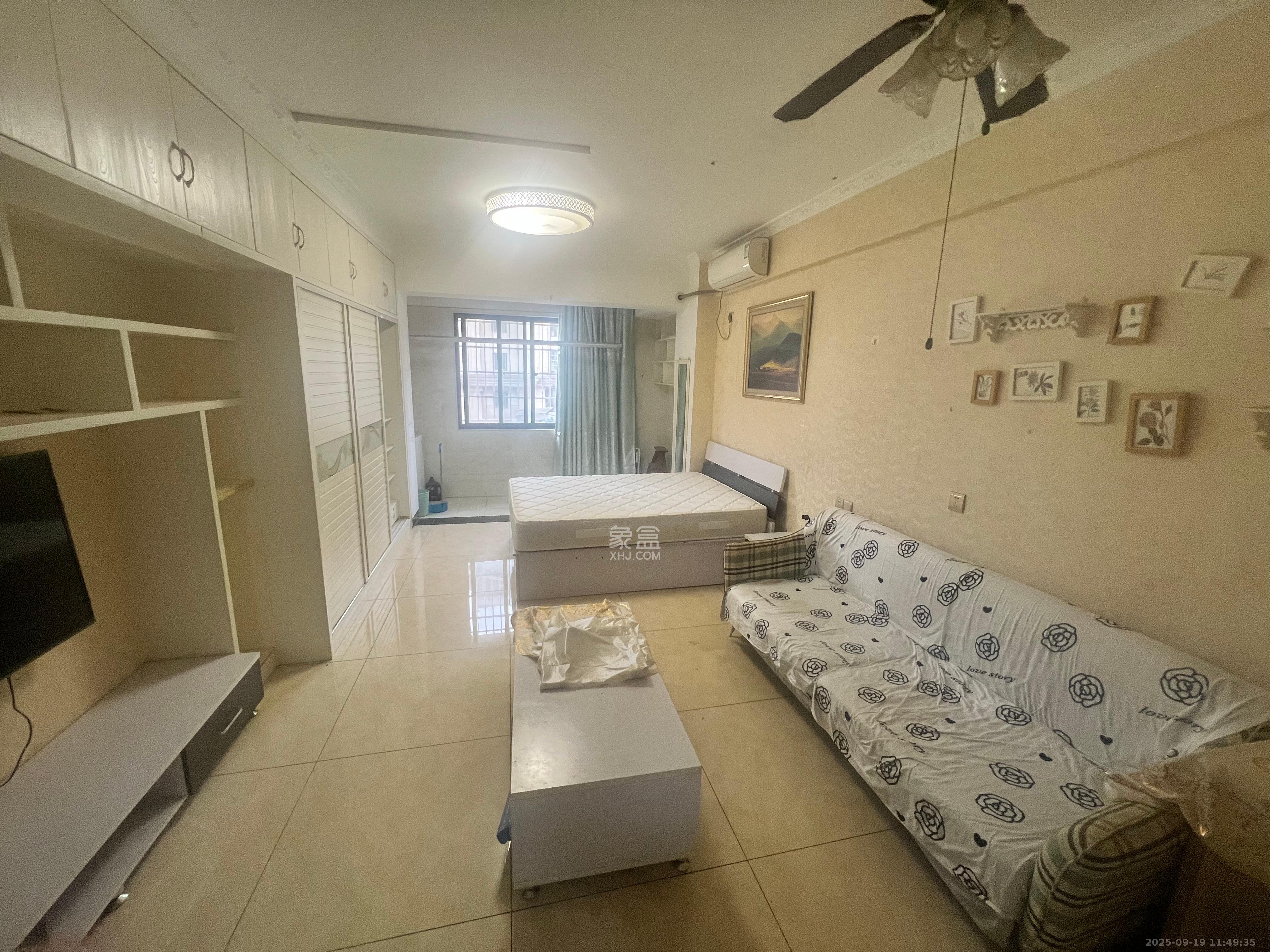 阳光锦城 1室1厅1卫 1700.0元/月 阳光锦城 1室1厅1卫 1700.0元/月室内图