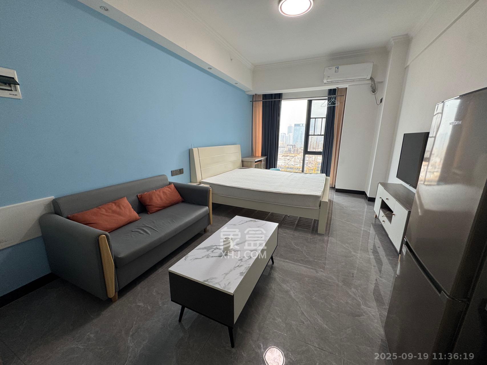 万润时光里  1室1厅1卫    1800.0元/月室内图