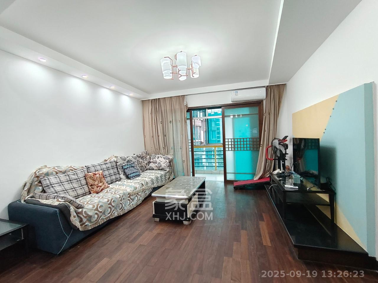 颐美园  3室1厅2卫    2500.0元/月 颐美园  3室1厅2卫    2500.0元/月