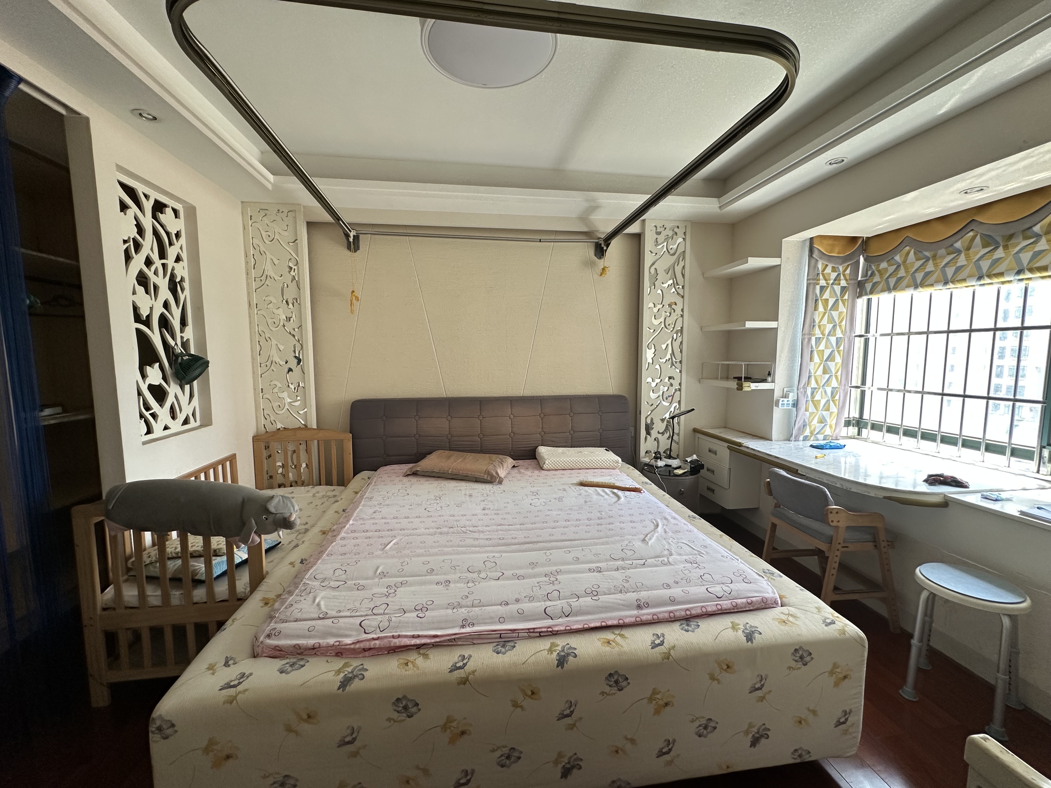 海阔天空-国瑞城二期(雅仕苑) 4室2厅2卫 5600.0元/月 海阔天空-国瑞城二期(雅仕苑) 4室2厅2卫 5600.0元/月室内图