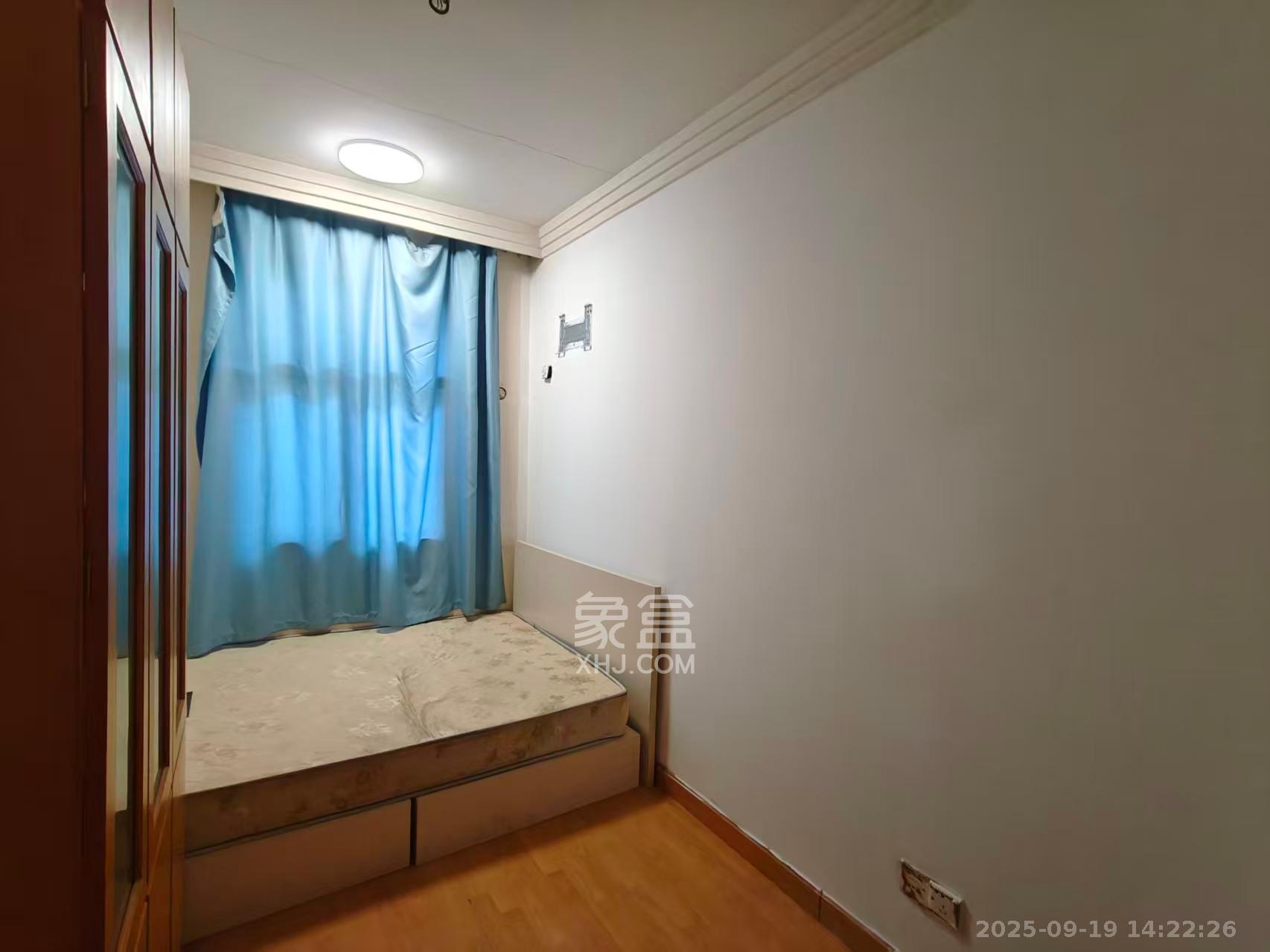 长沙理工大学侯家塘校区教职工宿舍  3室2厅1卫    2500.0元/月室内图