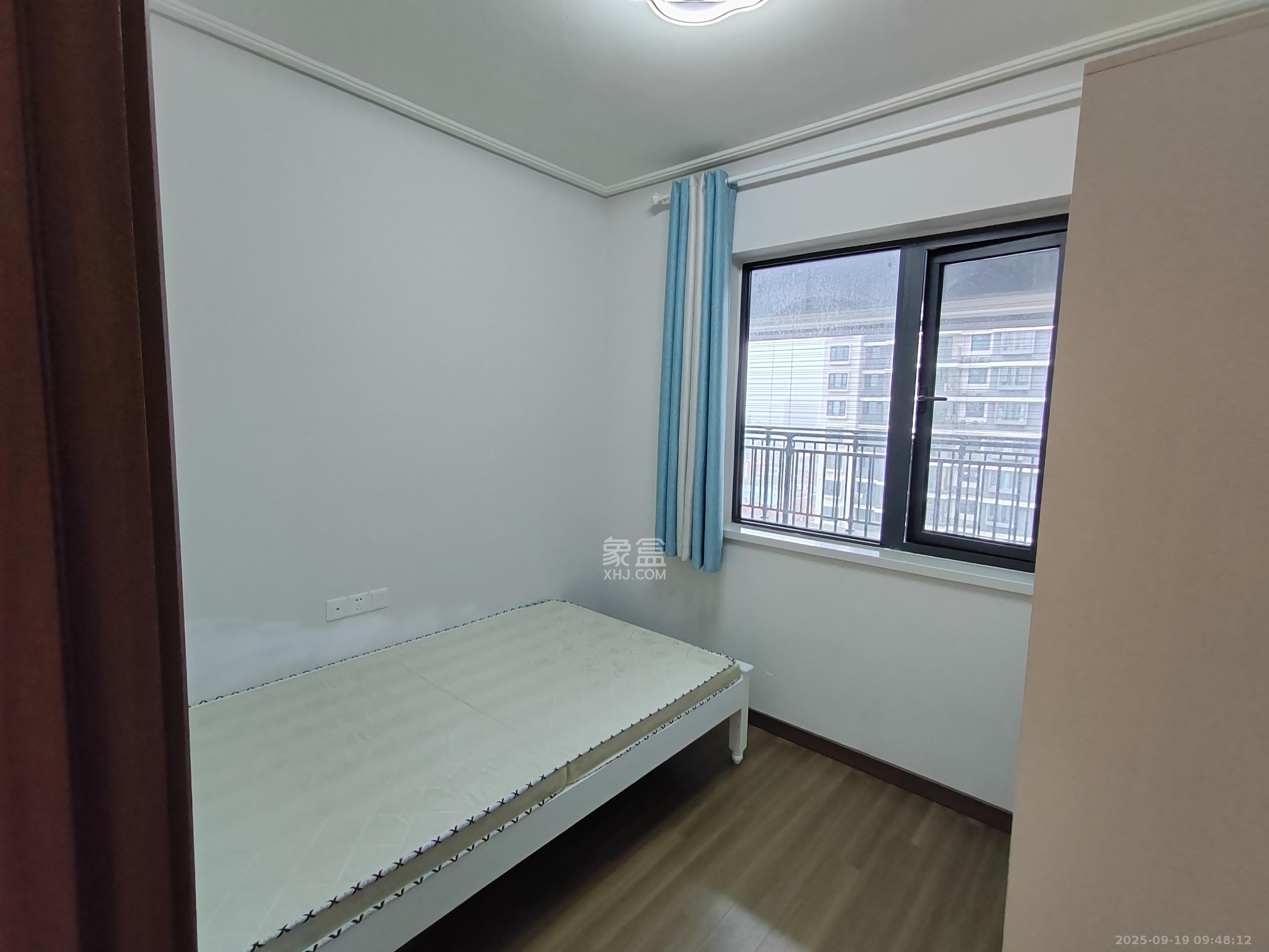 保利恒伟时光印象  4室2厅2卫    2700.0元/月室内图