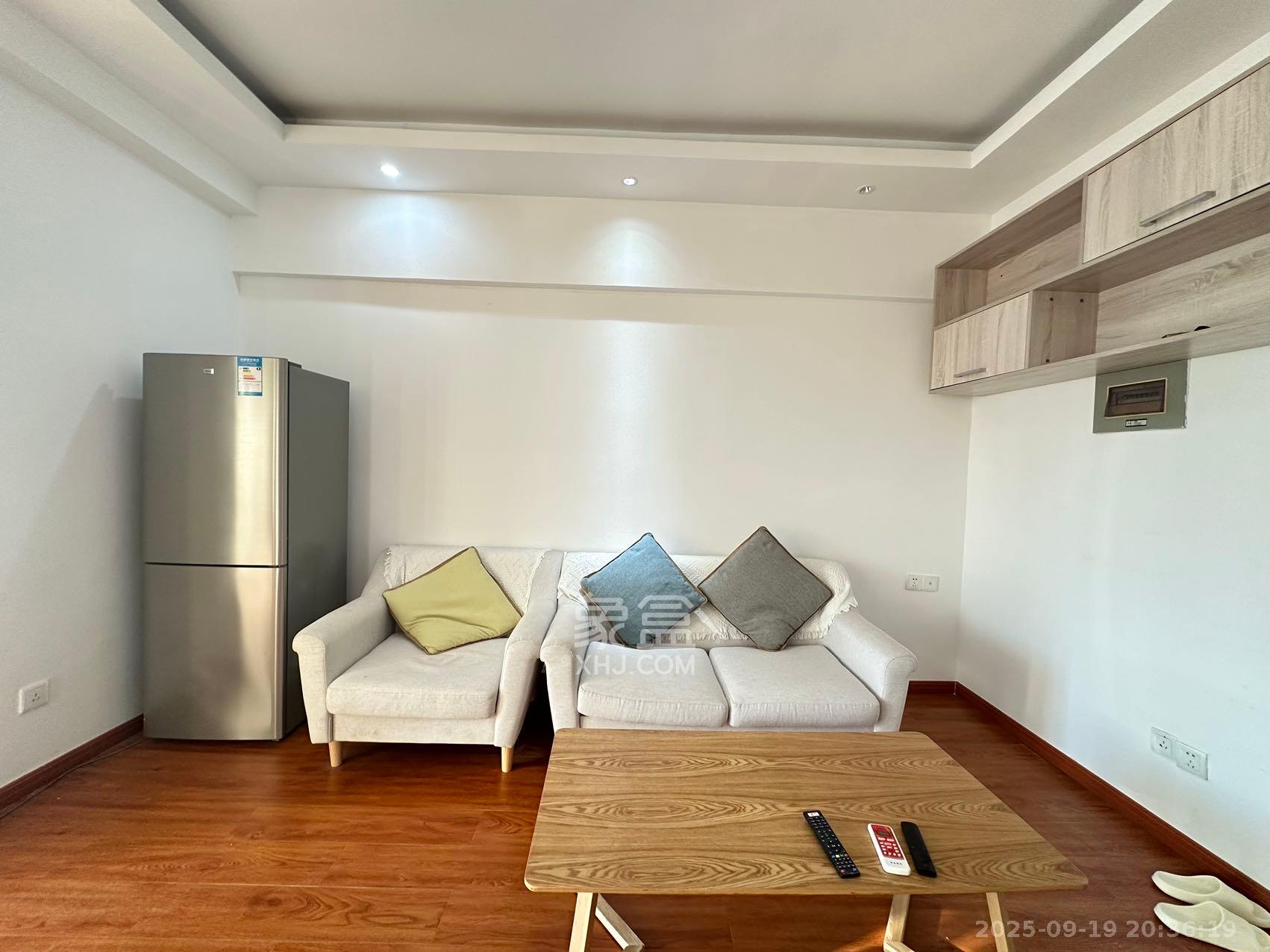 中远公馆 2室2厅1卫 2550.0元/月 中远公馆 2室2厅1卫 2550.0元/月室内图