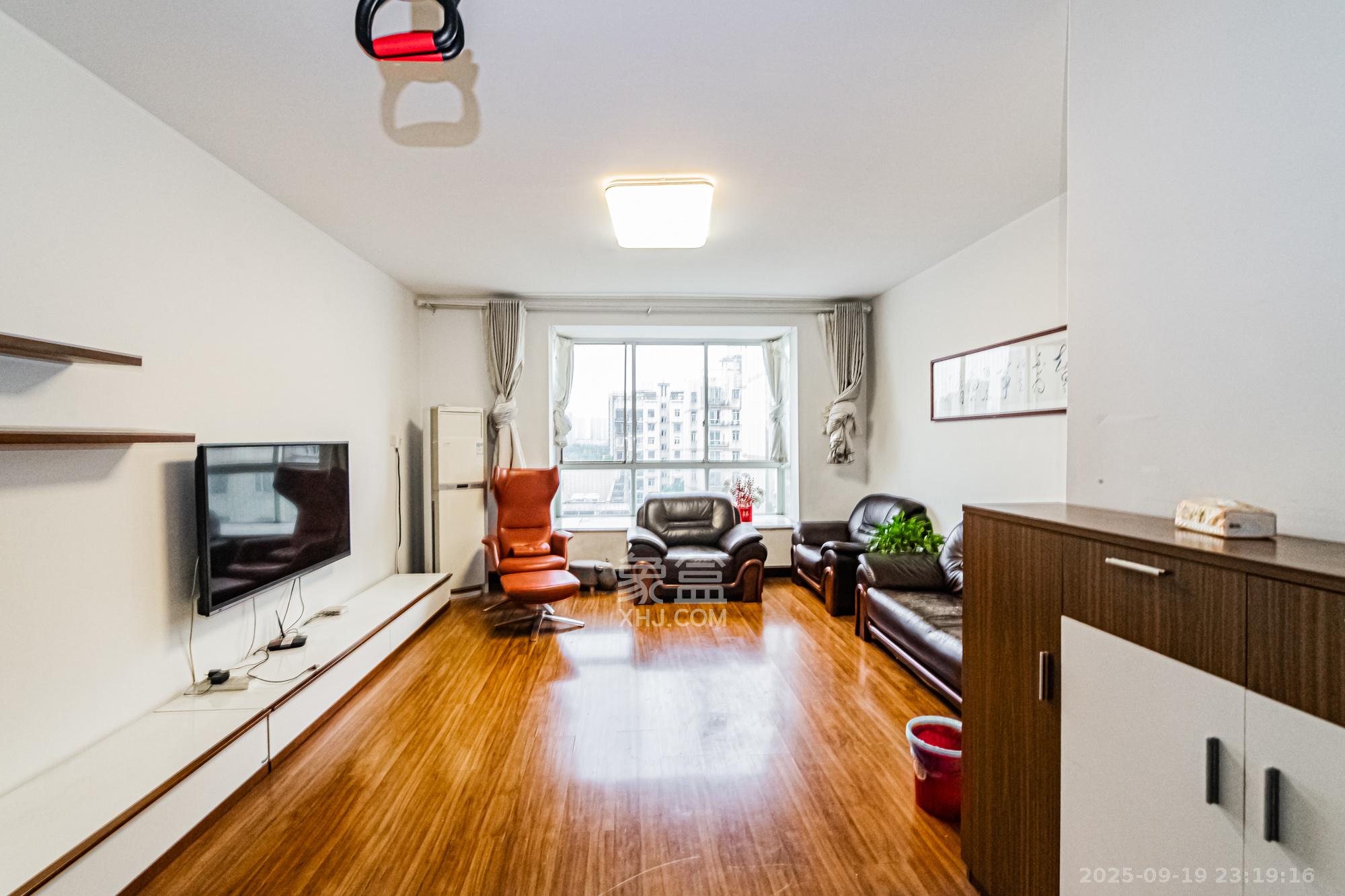 北国风光  4室2厅2卫    91.5万 北国风光  4室2厅2卫    91.5万