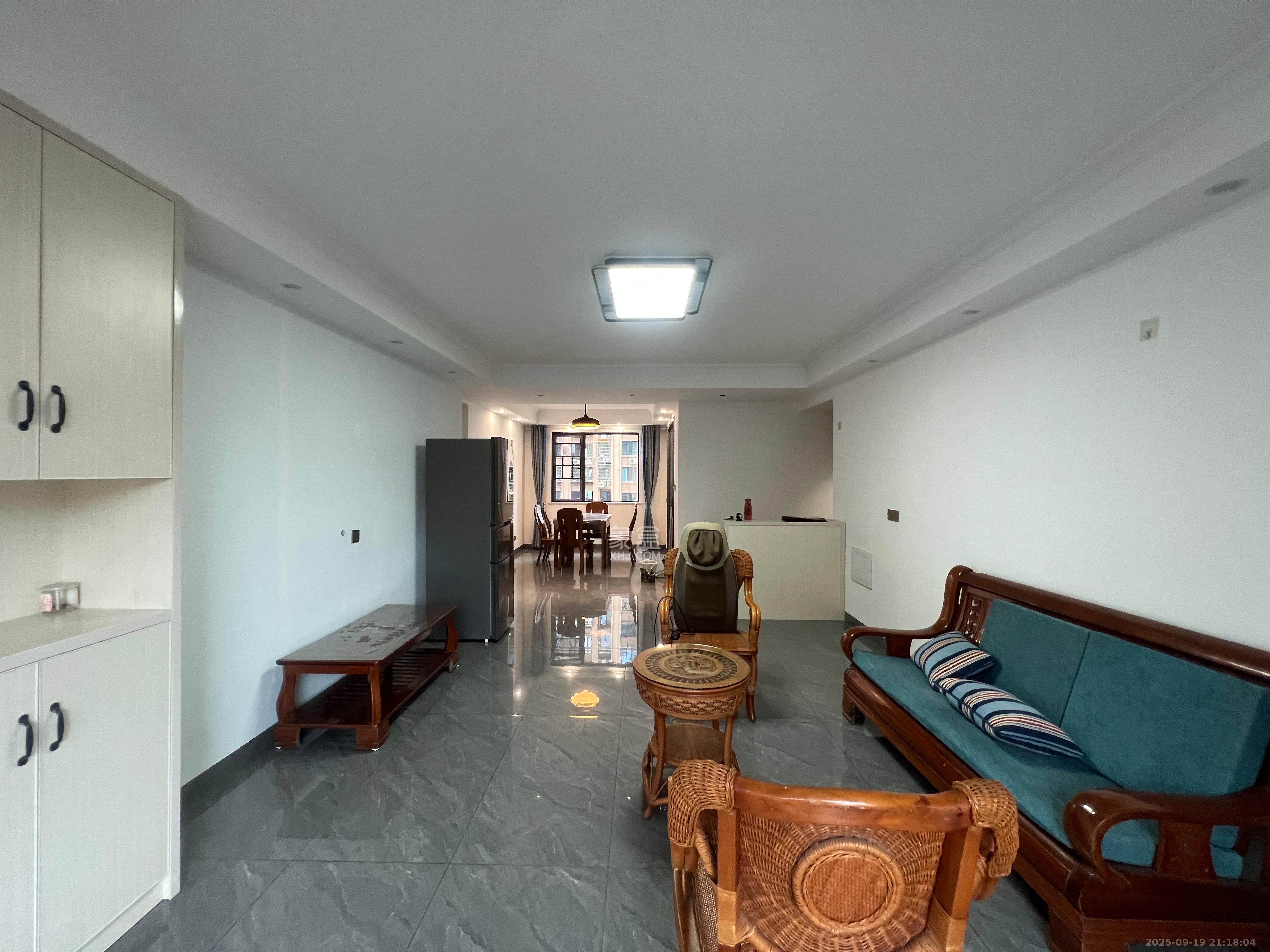 东合新苑  4室2厅2卫    4000.0元/月 东合新苑  4室2厅2卫    4000.0元/月室内图