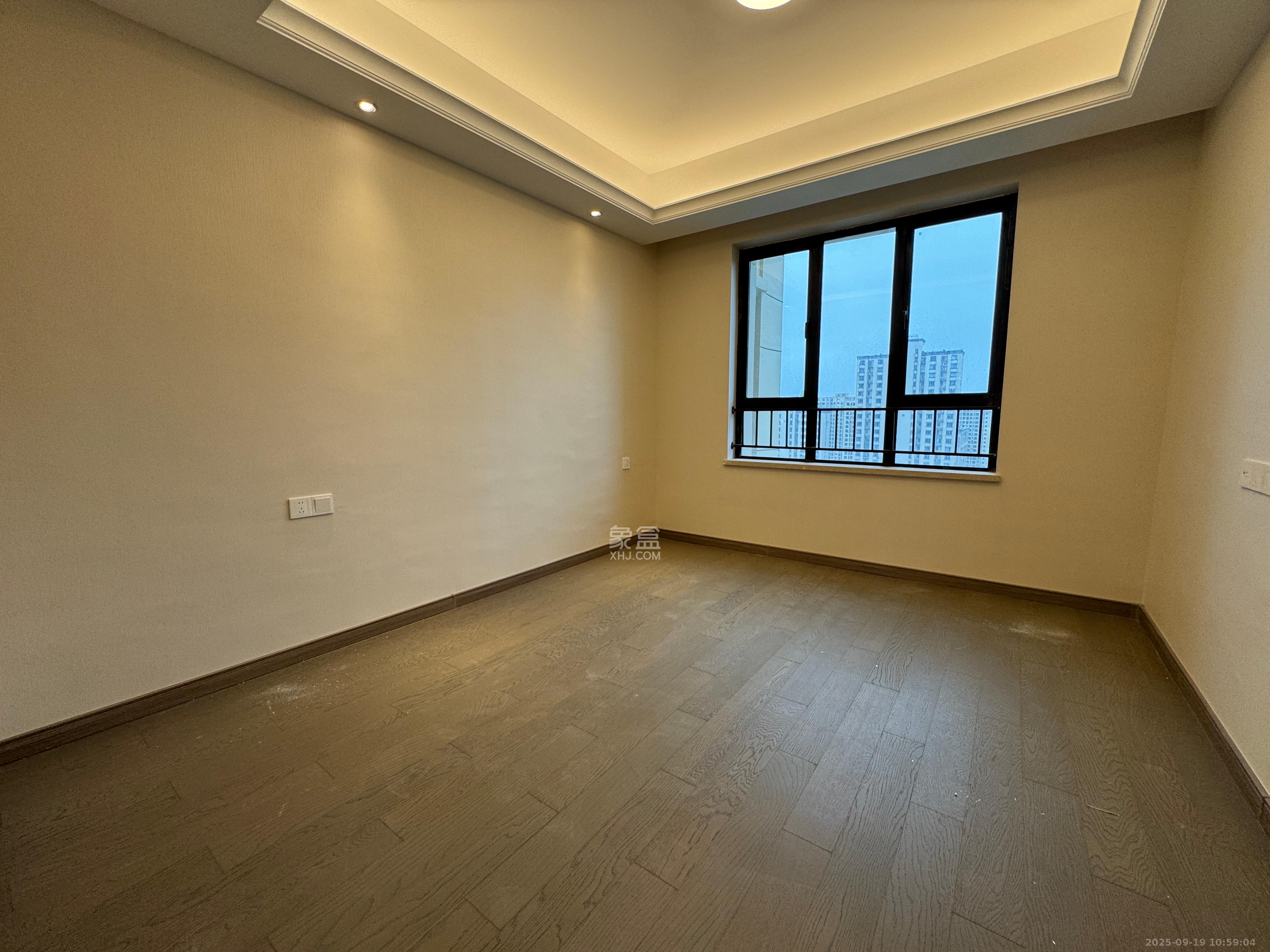 新力铂园(江山云著) 4室2厅2卫 4800.0元/月 新力铂园(江山云著) 4室2厅2卫 4800.0元/月室内图