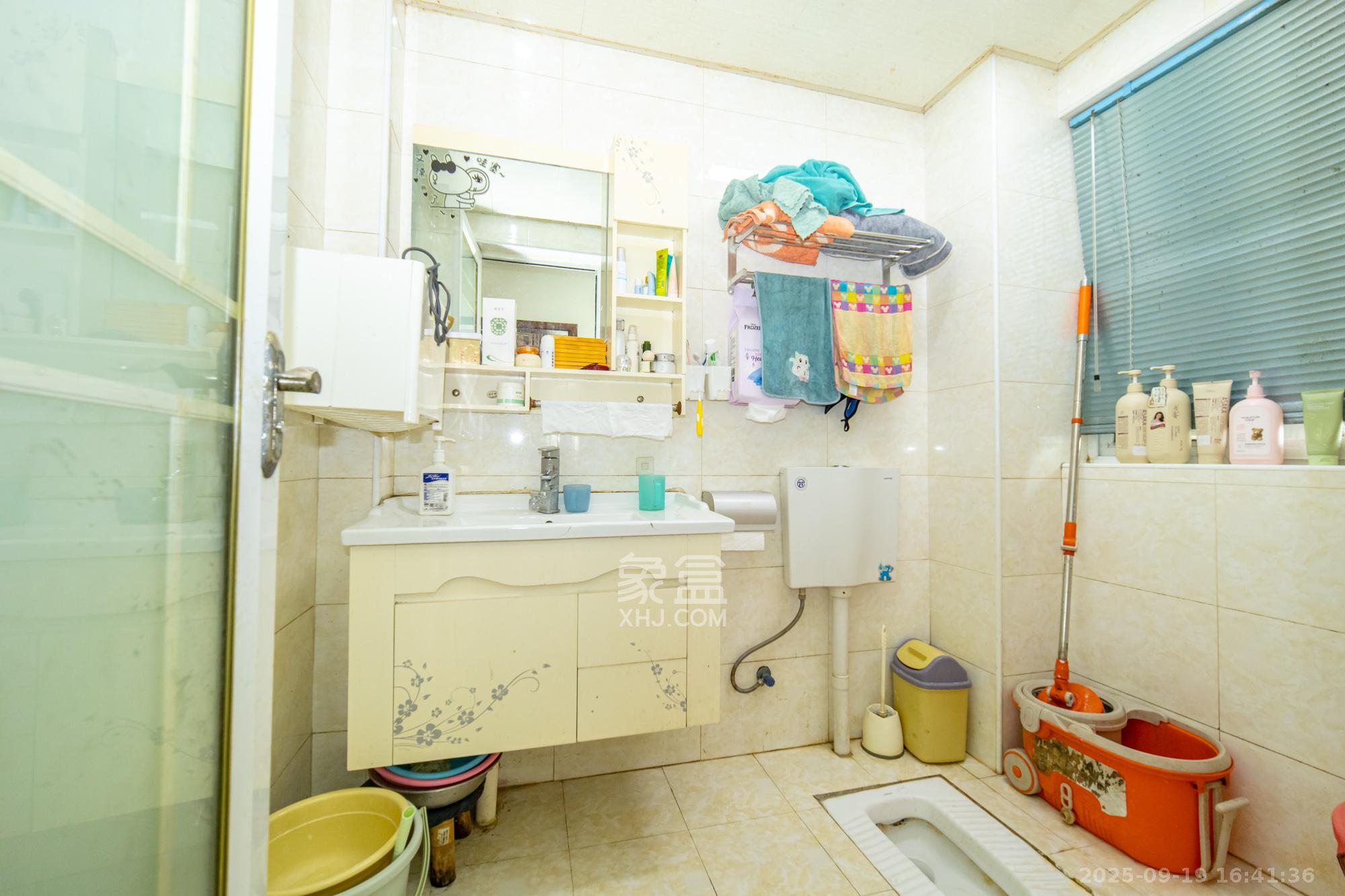 楚天世纪城东苑  2室2厅1卫    43.8万卫生间