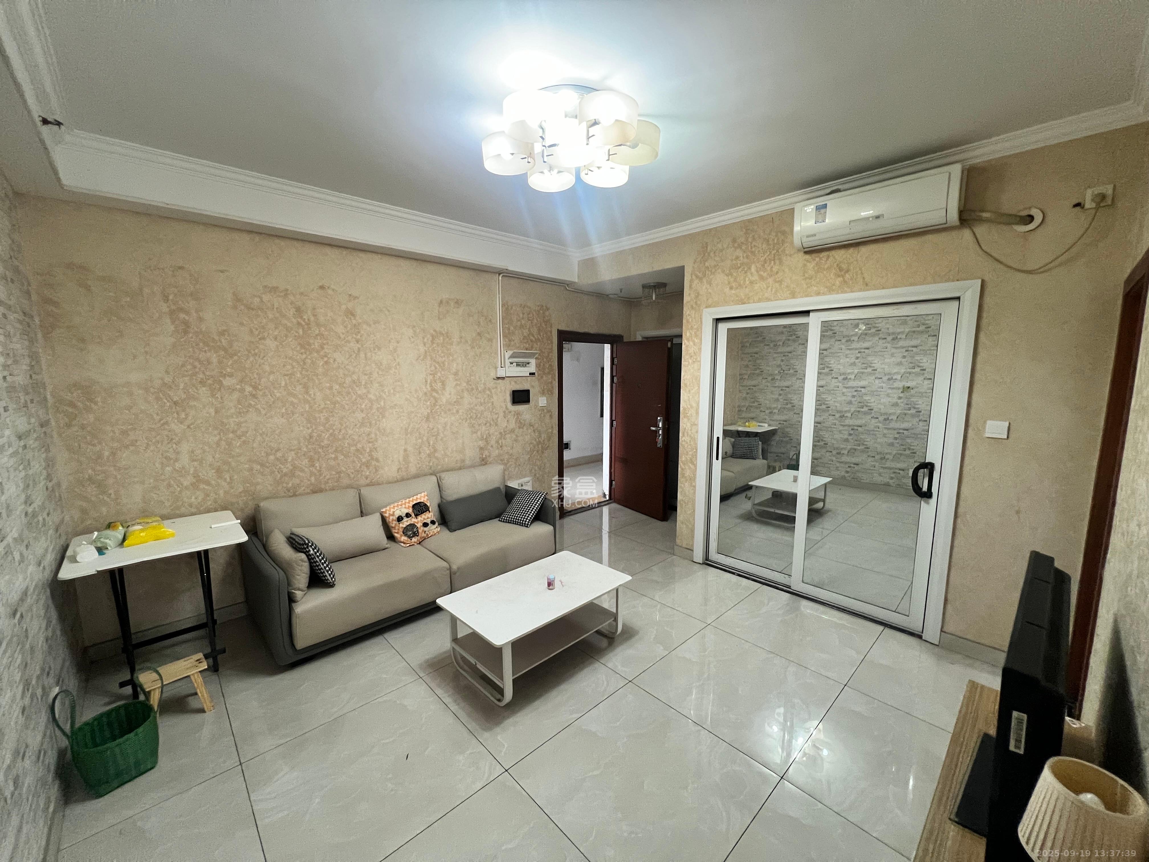 万博汇  2室1厅1卫    2200.0元/月 万博汇  2室1厅1卫    2200.0元/月