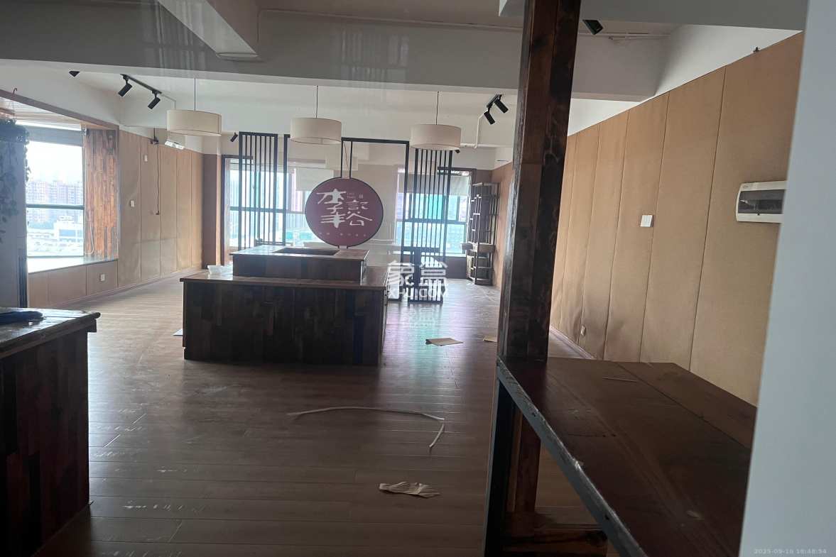 高桥财富大厦 1室1厅1卫 2600.0元/月 高桥财富大厦 1室1厅1卫 2600.0元/月室内图