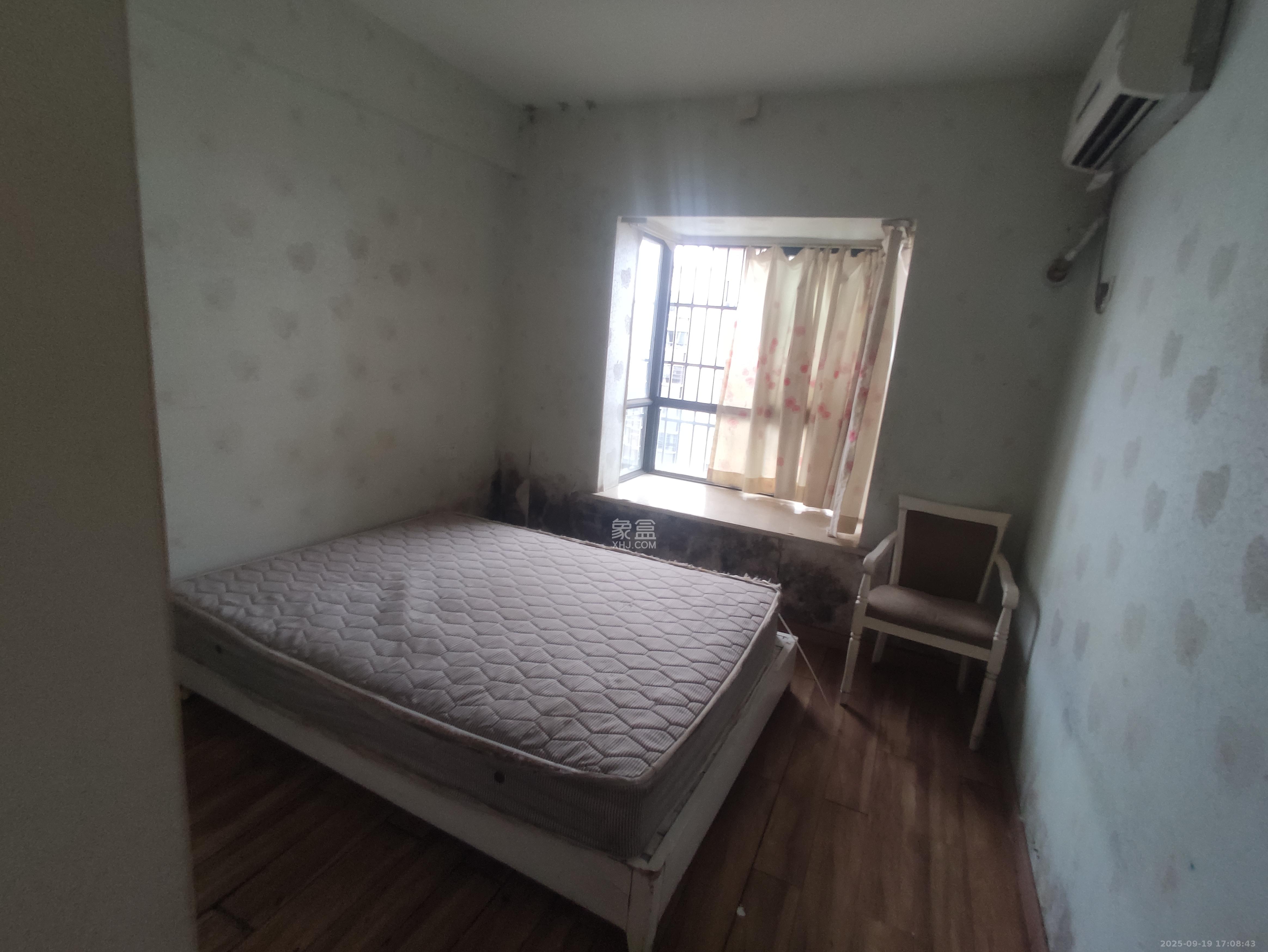 曙光领峰（曙光家园）  3室2厅1卫   2600.00元/月室内图