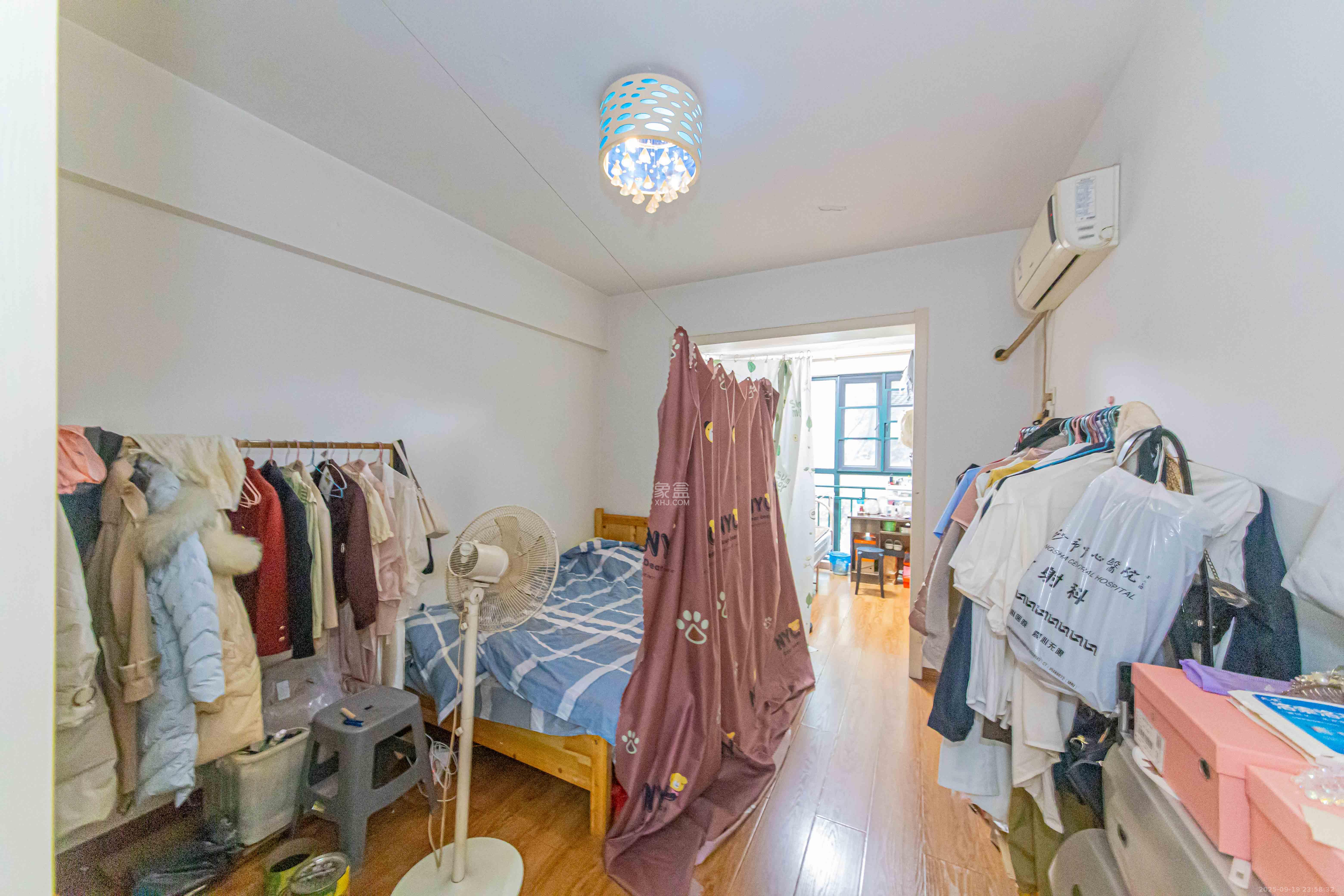 华电湘苑  3室2厅2卫    125.0万卧室