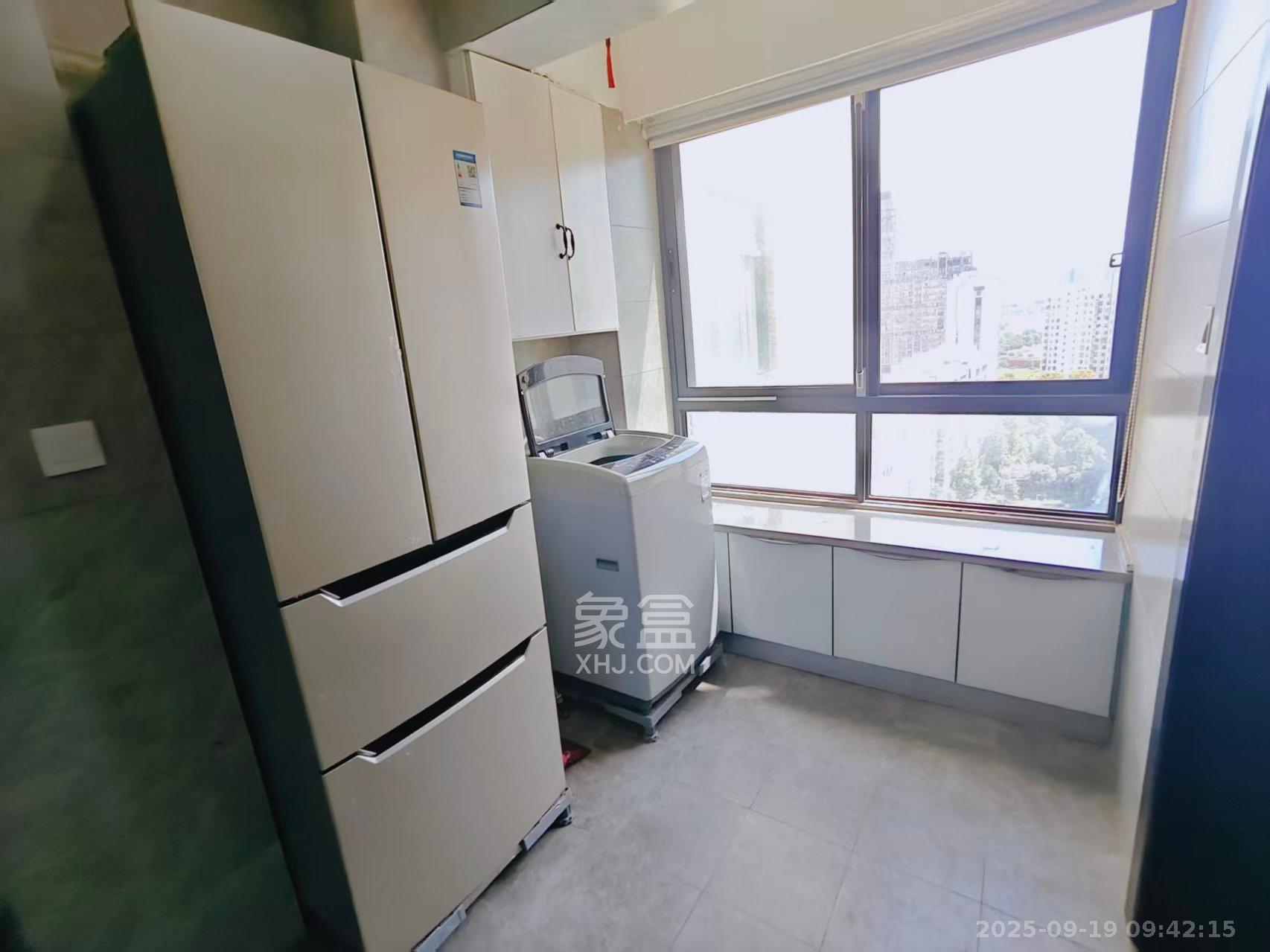 西子湖畔沃府  1室2厅2卫    1250.0元/月室内图