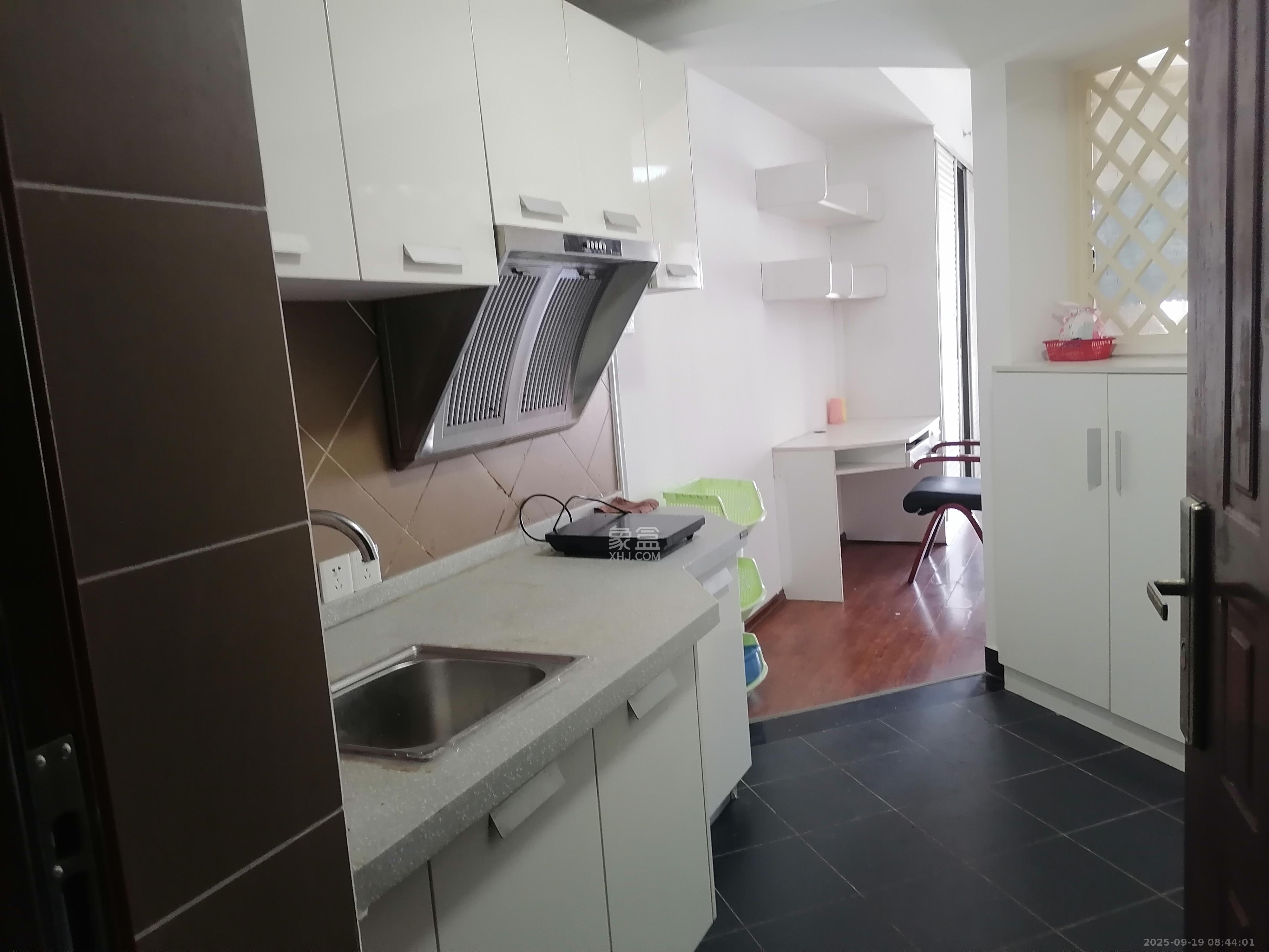 时代星城 1室1厅1卫 950.0元/月 时代星城 1室1厅1卫 950.0元/月室内图