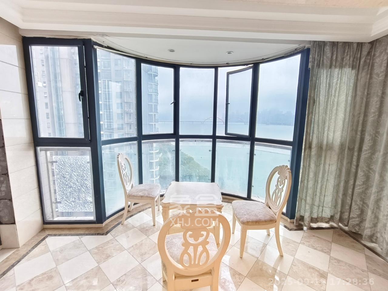 湘江世纪城临江苑 1室2厅2卫 4000.0元/月 湘江世纪城临江苑 1室2厅2卫 4000.0元/月室内图