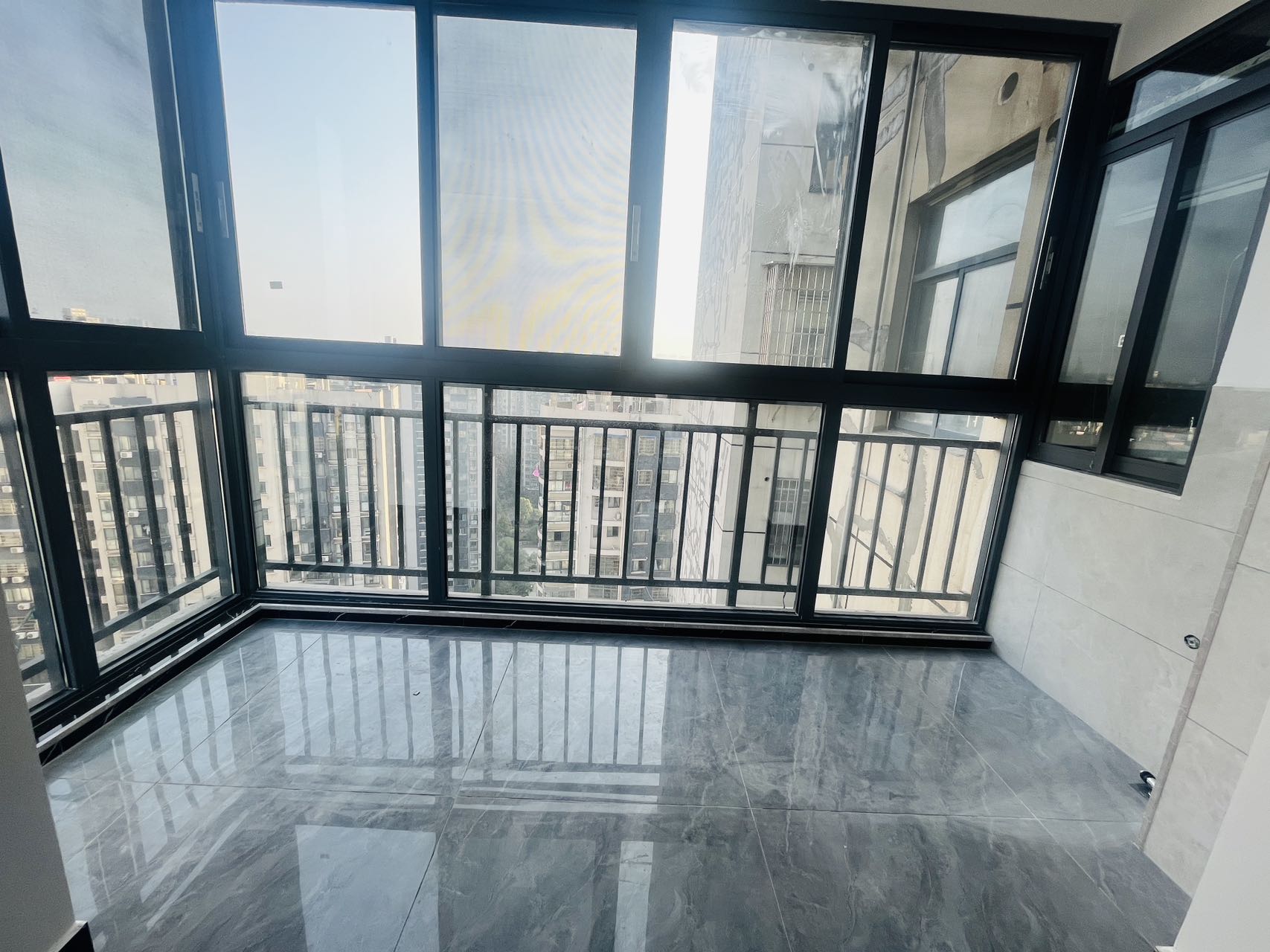 世纪嘉苑 1室0厅0卫 2000.0元/月 世纪嘉苑 1室0厅0卫 2000.0元/月室内图