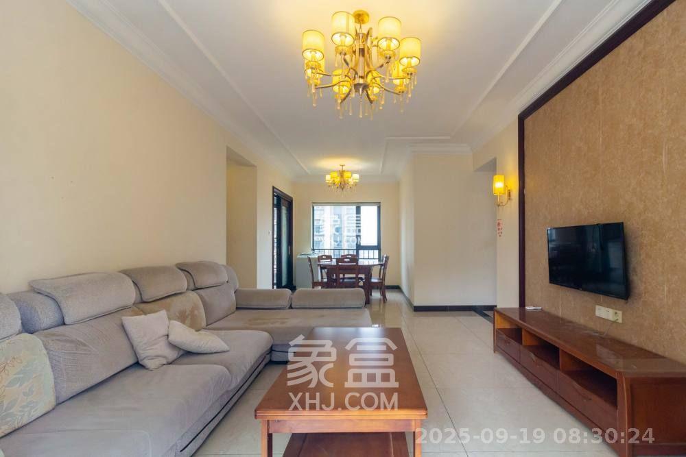 恒大江湾 3室1厅2卫 2200.0元/月 恒大江湾 3室1厅2卫 2200.0元/月室内图