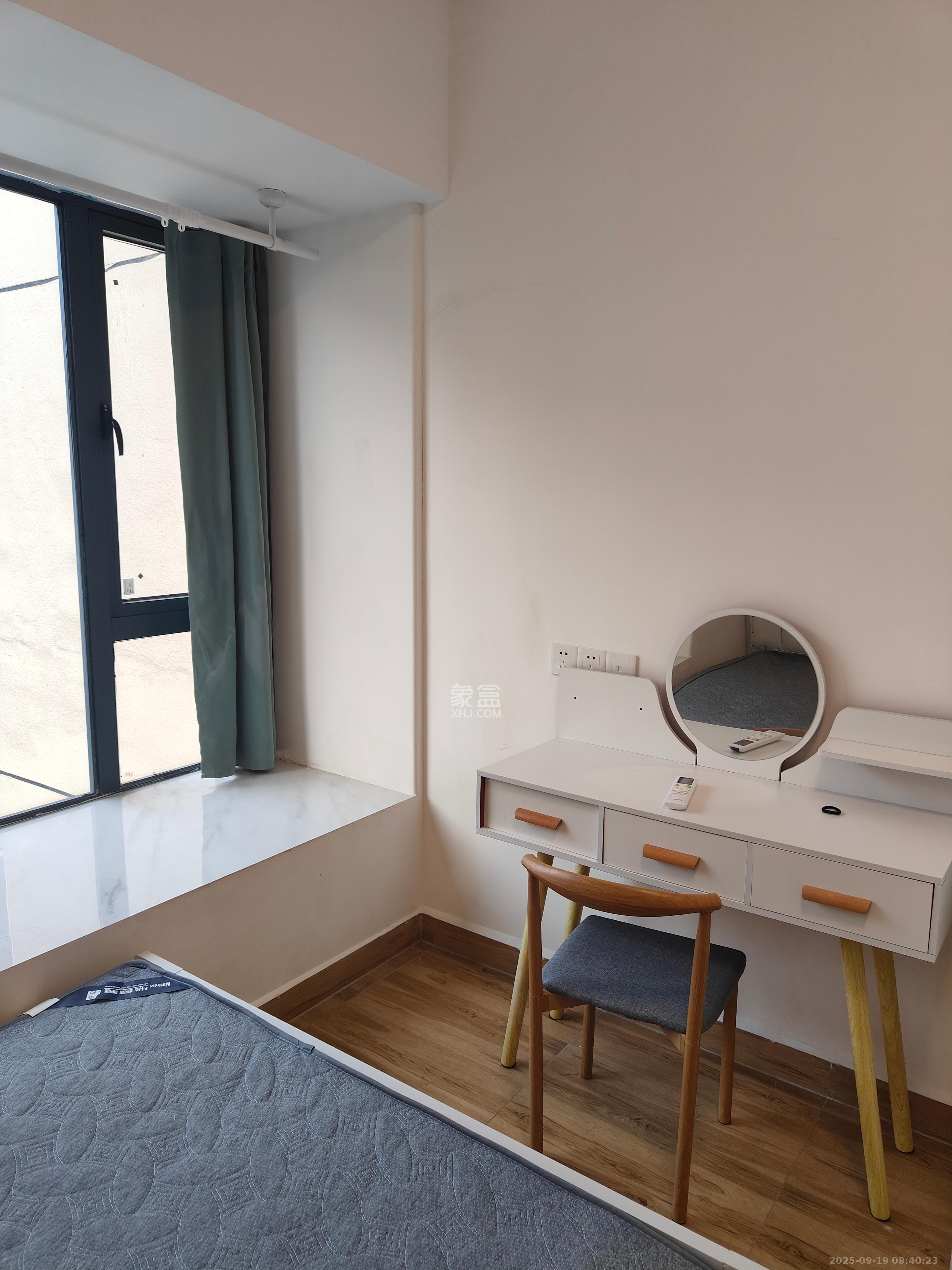 碧桂园印象  1室0厅0卫    1300.0元/月室内图