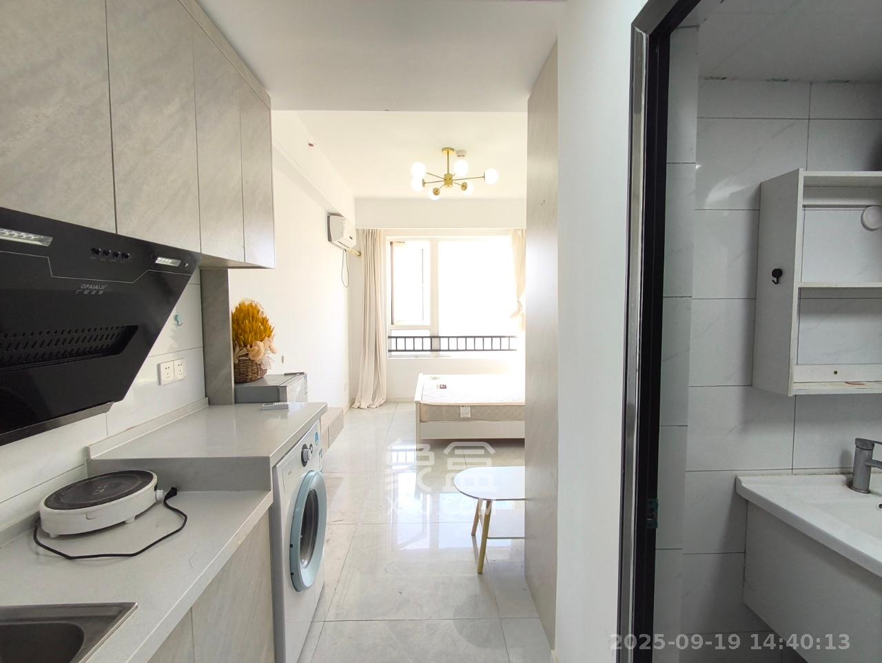 保利香槟国际 1室1厅1卫 1000.0元/月 保利香槟国际 1室1厅1卫 1000.0元/月室内图