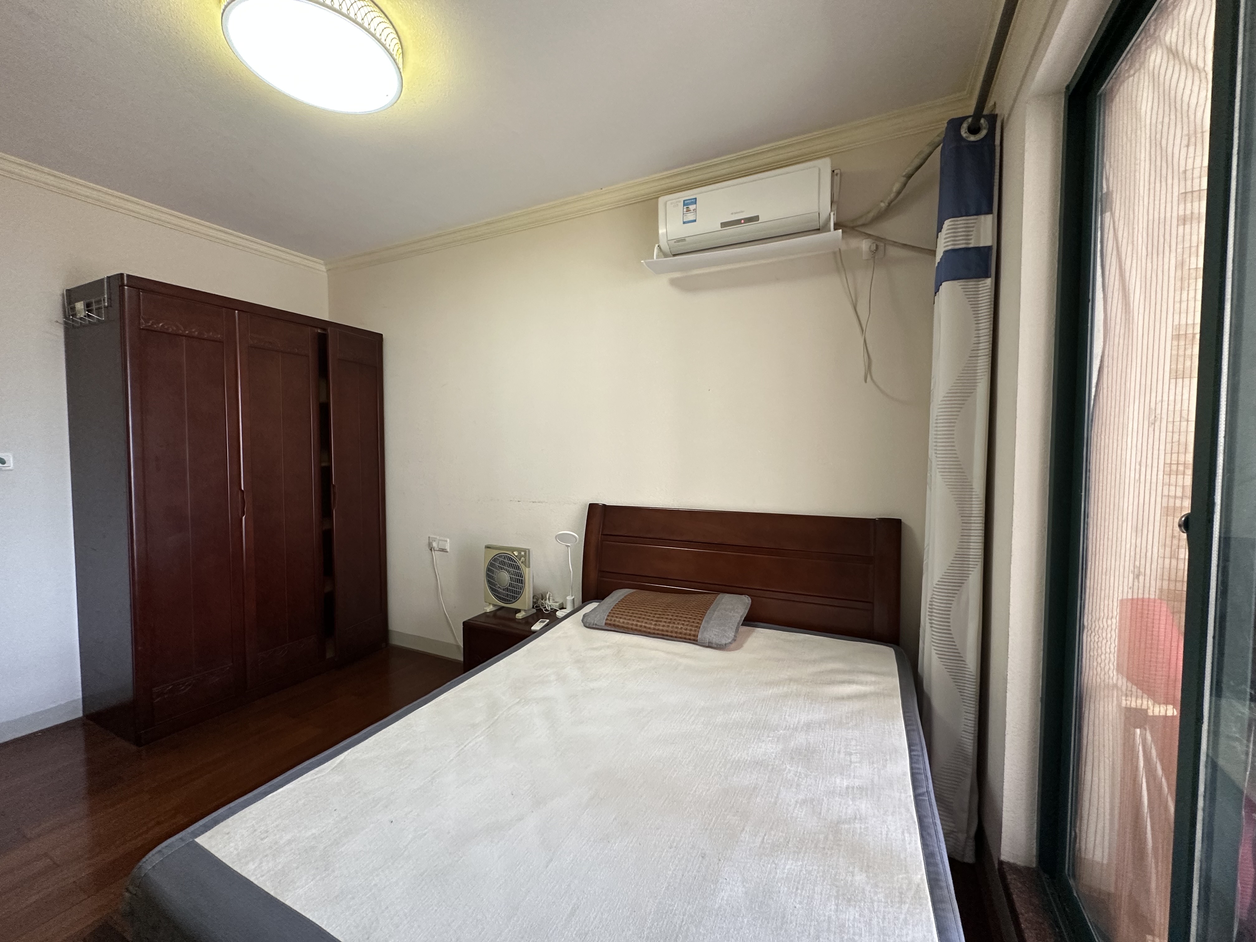 海阔天空-国瑞城二期(雅仕苑) 4室2厅2卫 5600.0元/月 海阔天空-国瑞城二期(雅仕苑) 4室2厅2卫 5600.0元/月室内图