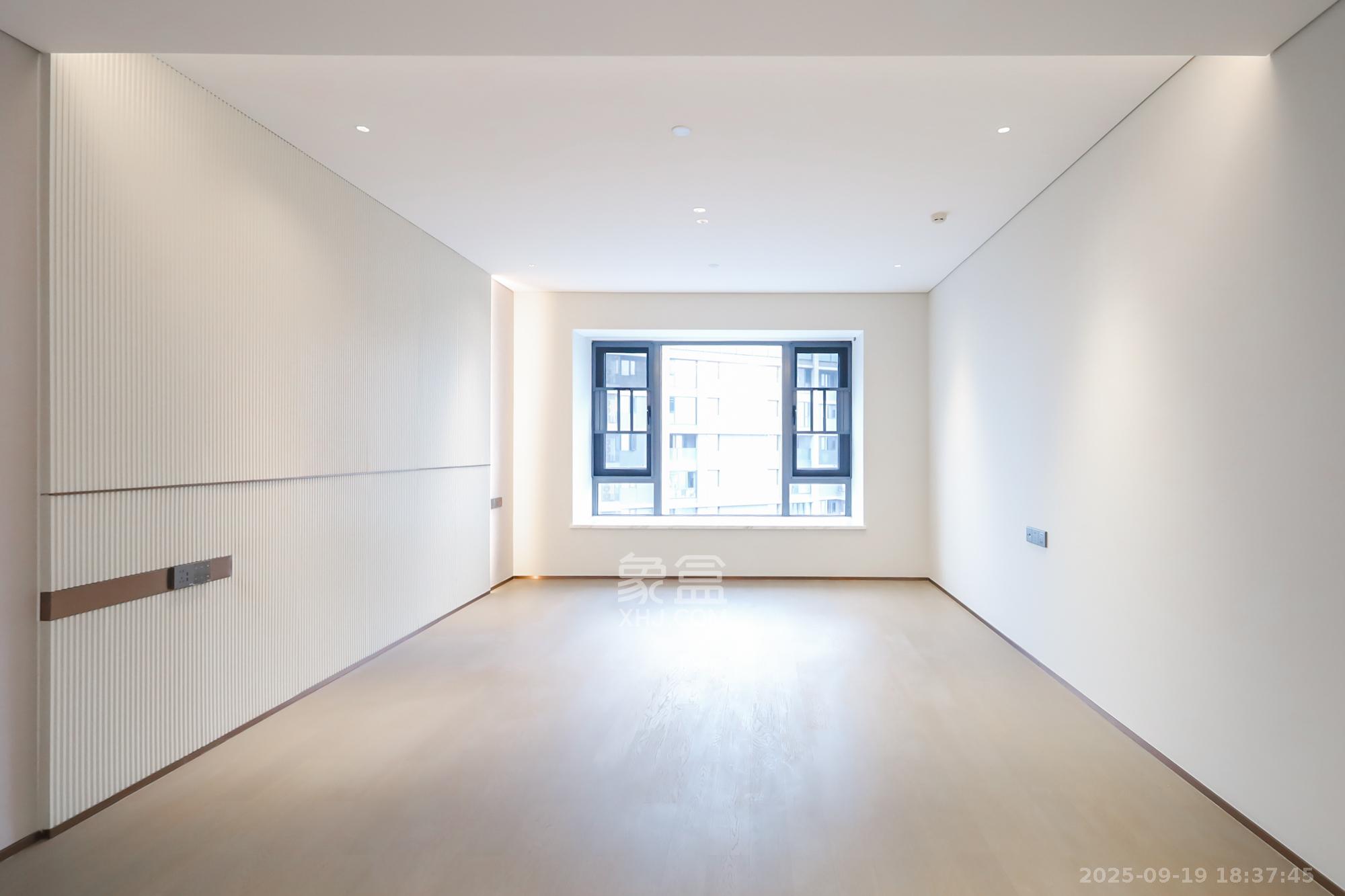 长沙悦府(华润万象城) 4室2厅3卫 530.0万 长沙悦府(华润万象城) 4室2厅3卫 530.0万卧室