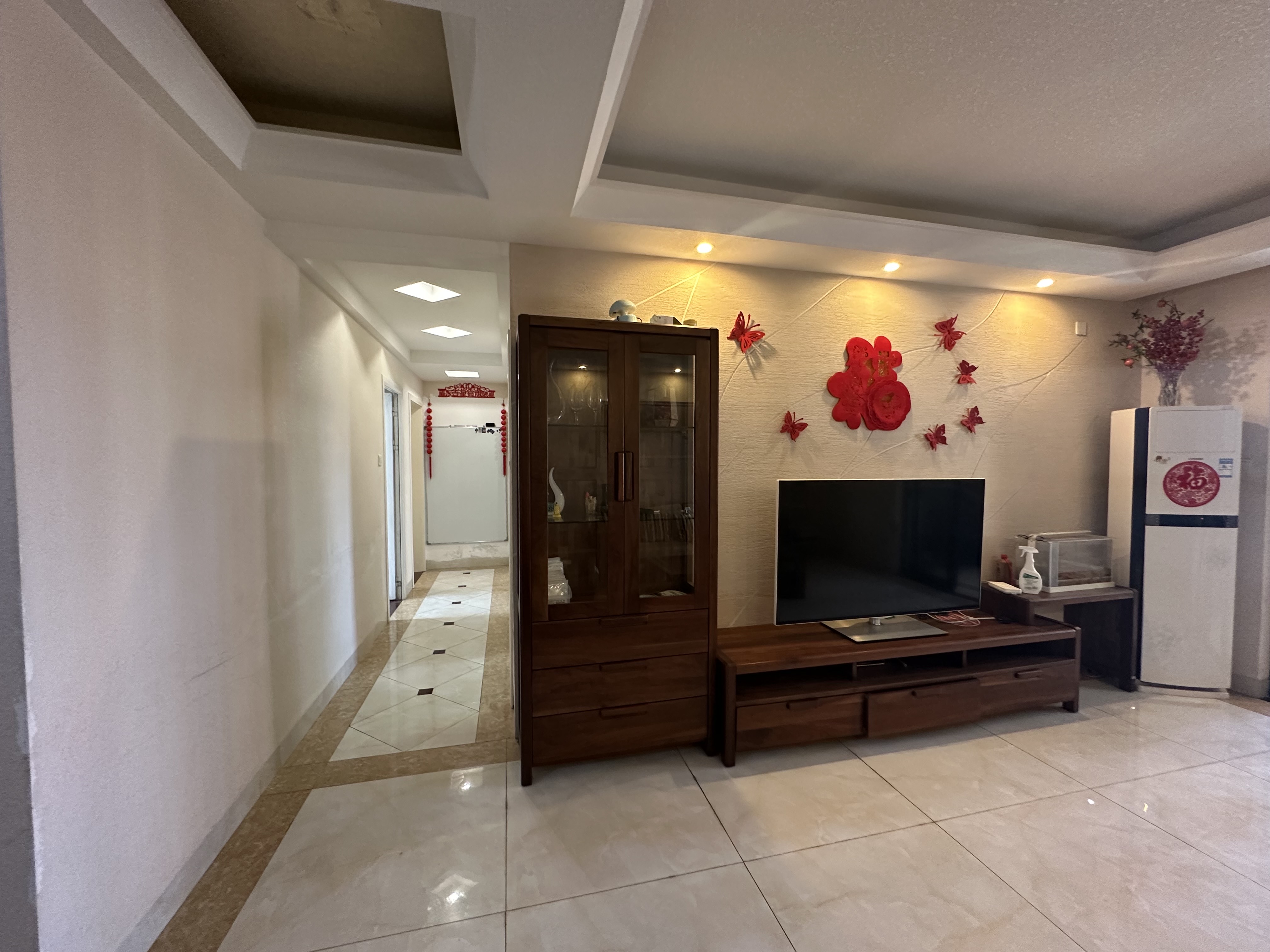 海阔天空-国瑞城二期(雅仕苑) 4室2厅2卫 5600.0元/月 海阔天空-国瑞城二期(雅仕苑) 4室2厅2卫 5600.0元/月室内图