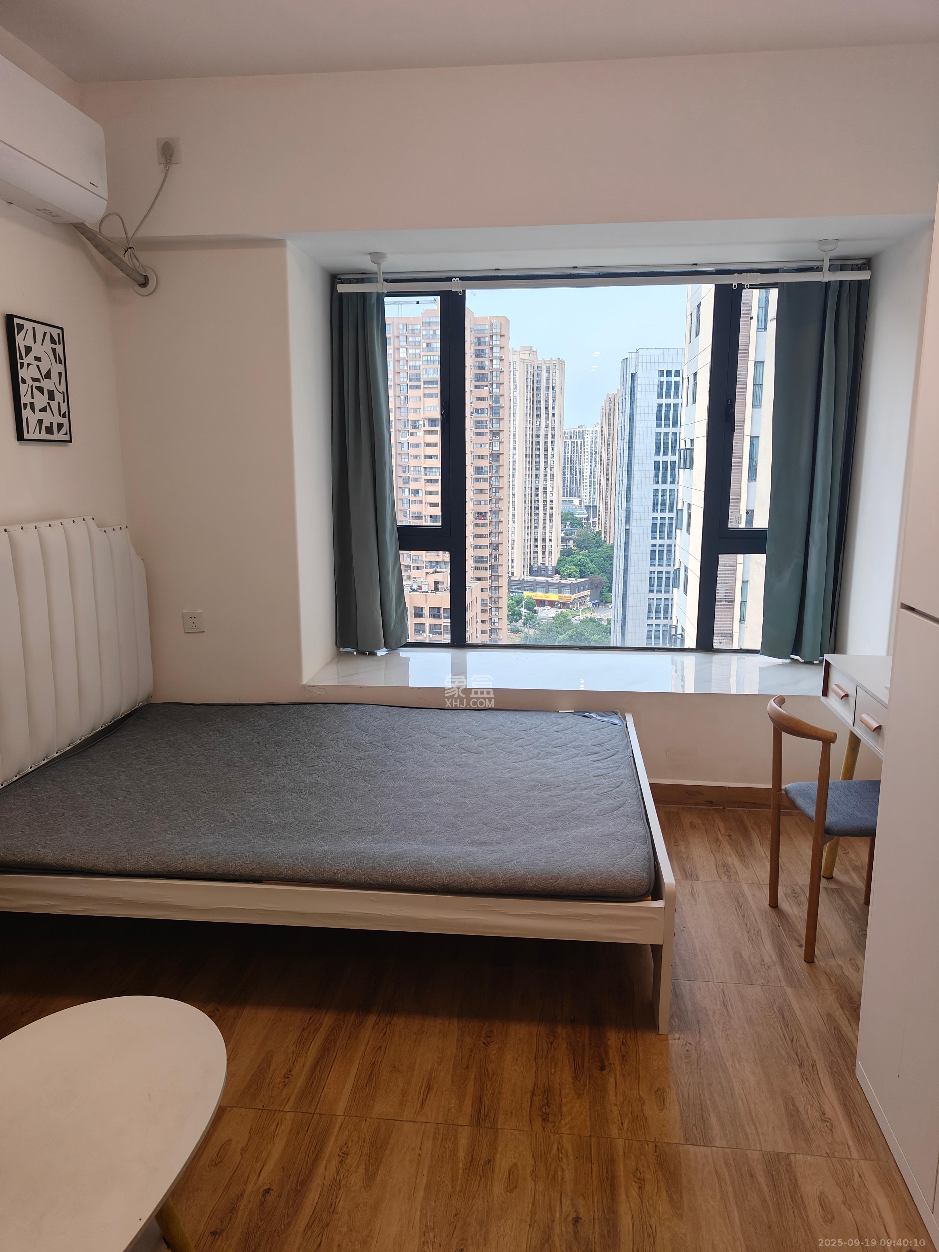 碧桂园印象  1室0厅0卫    1300.0元/月室内图