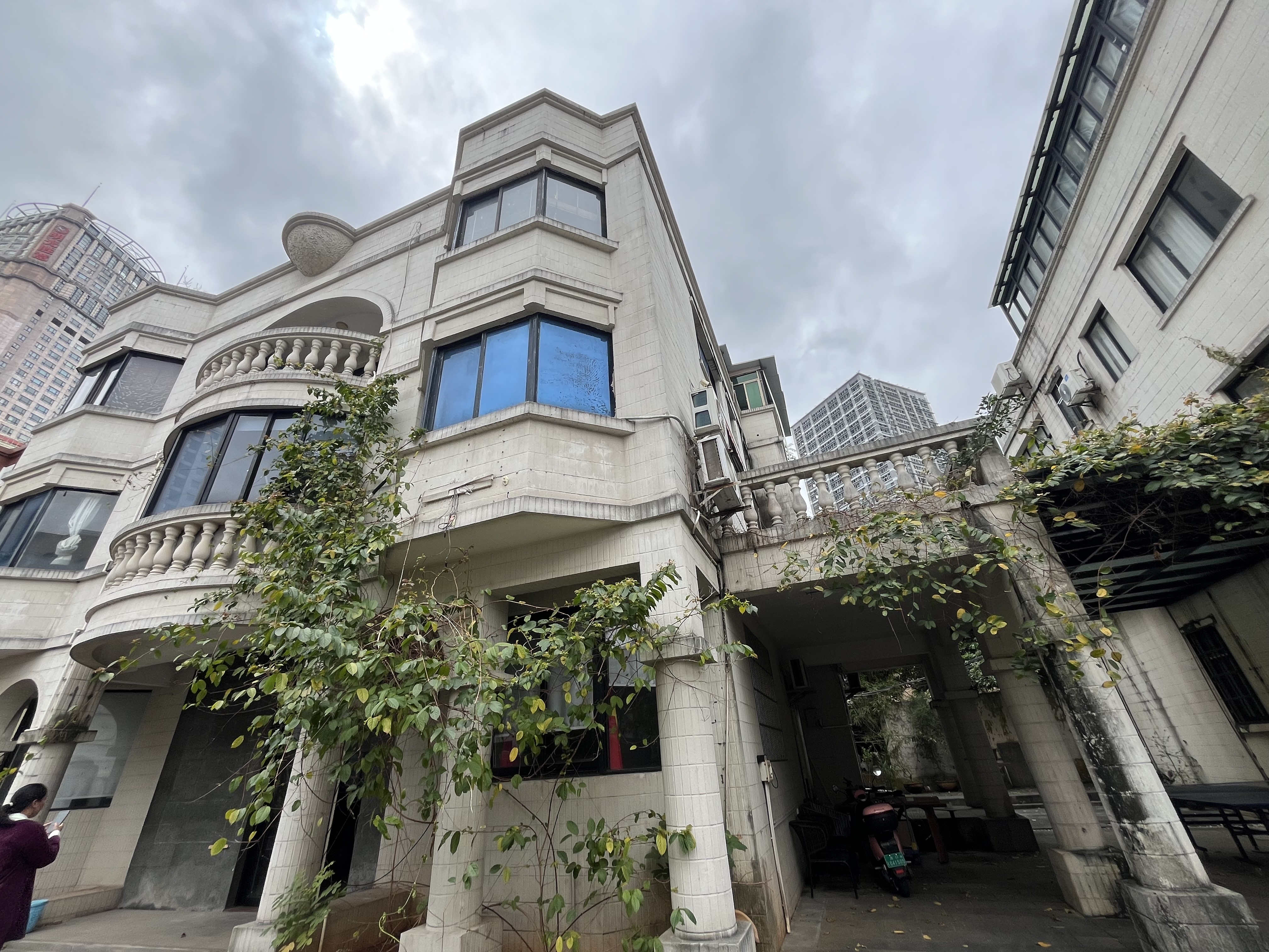 梨园别墅（龙昆南）  7室2厅4卫   20000.00元/月室内图