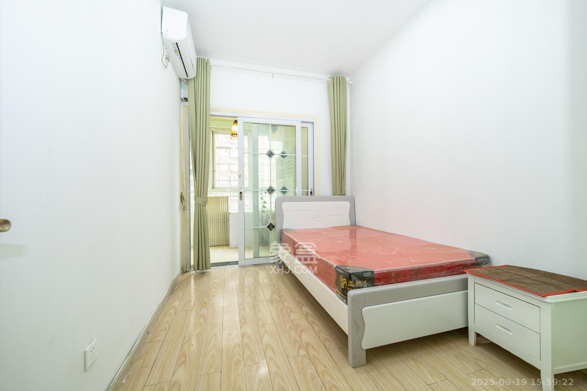 楚天馨苑 3室2厅2卫 68.8万 楚天馨苑 3室2厅2卫 68.8万卧室