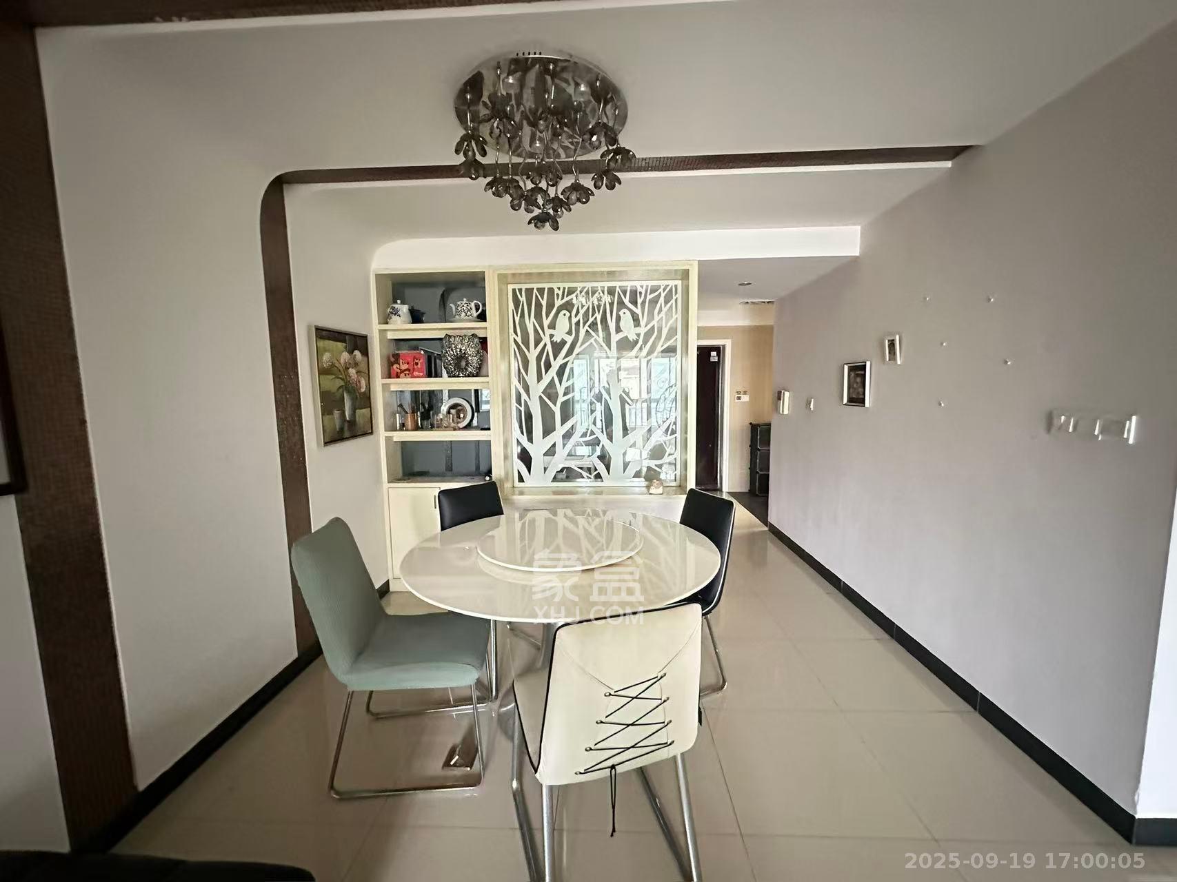 都市兰亭 4室2厅2卫 3000.0元/月 都市兰亭 4室2厅2卫 3000.0元/月室内图