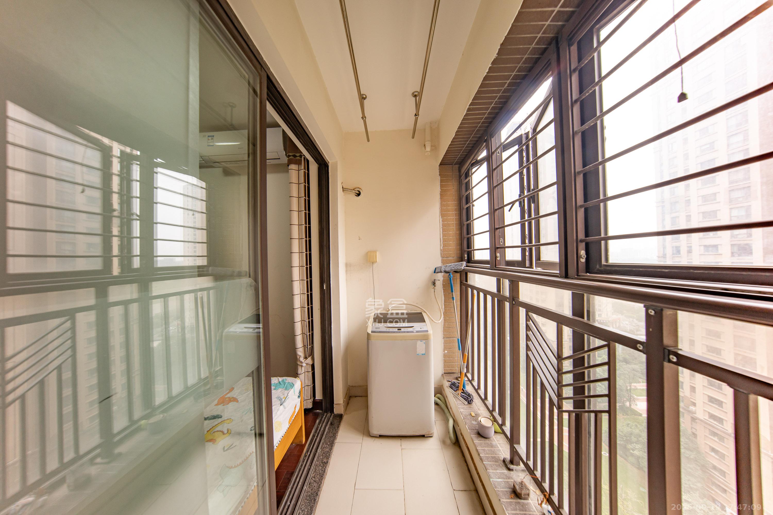 中海国际三期 4室2厅2卫 2500.0元/月 中海国际三期 4室2厅2卫 2500.0元/月室内图