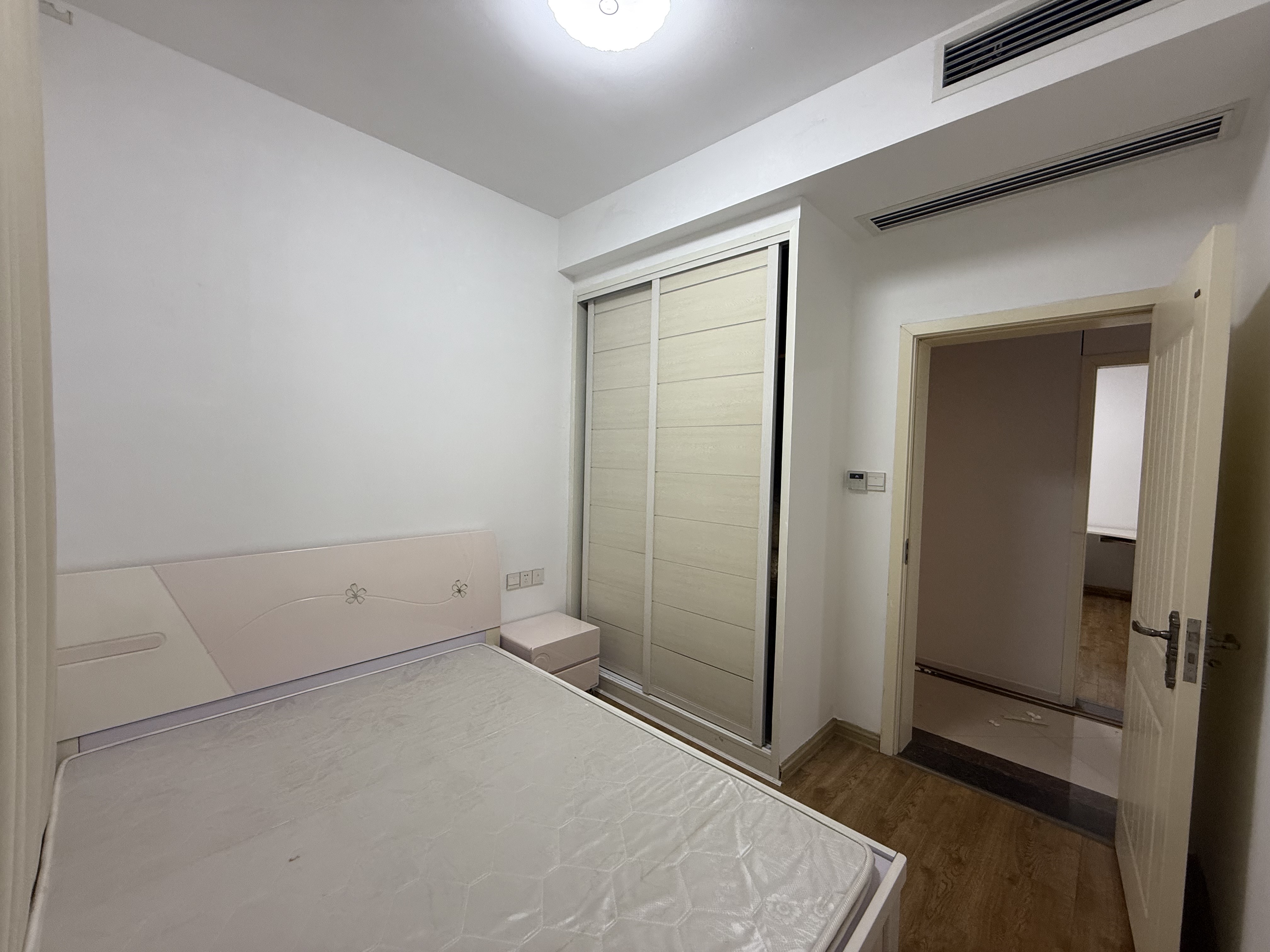 大同芙蓉 3室2厅2卫 1800.0元/月 大同芙蓉 3室2厅2卫 1800.0元/月室内图