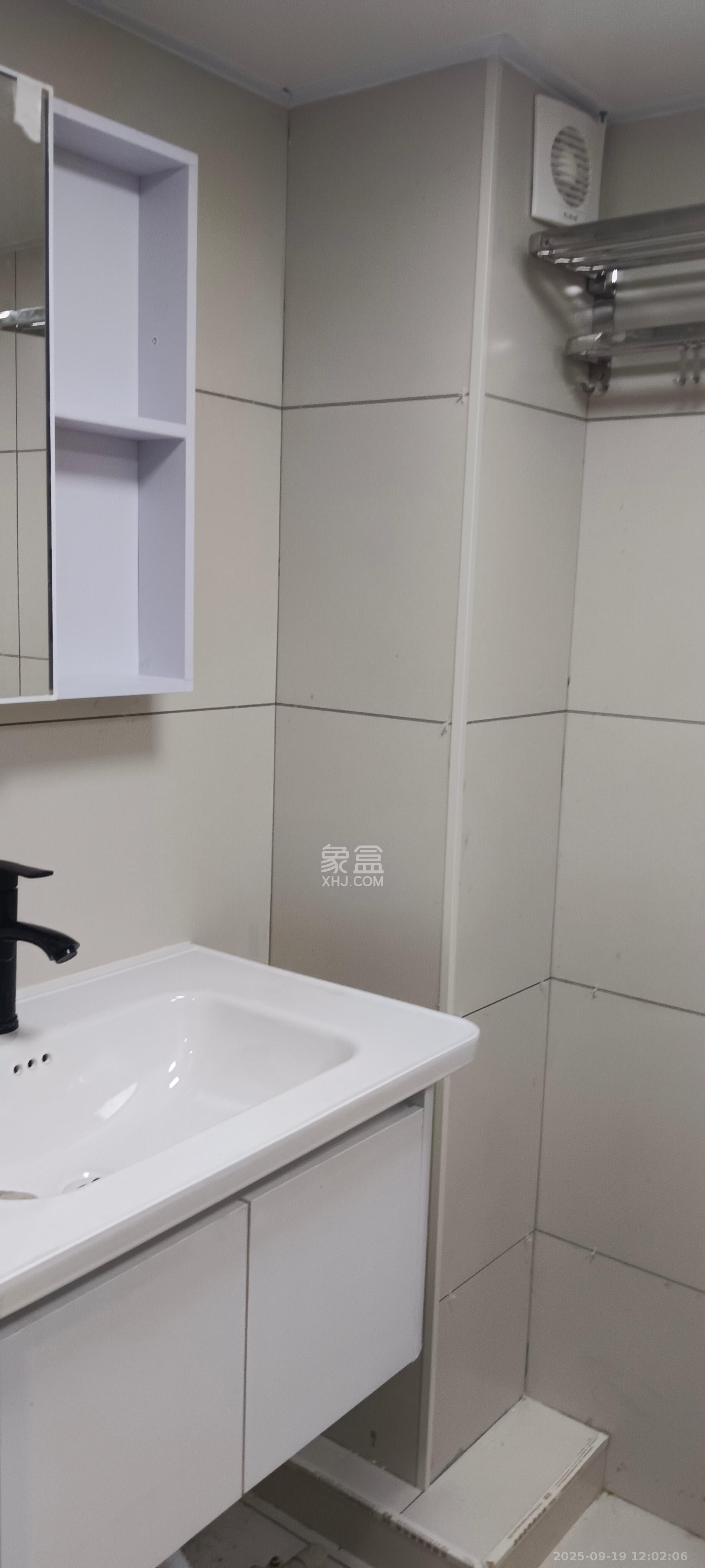 中海阅溪府  1室0厅0卫   1500.00元/月