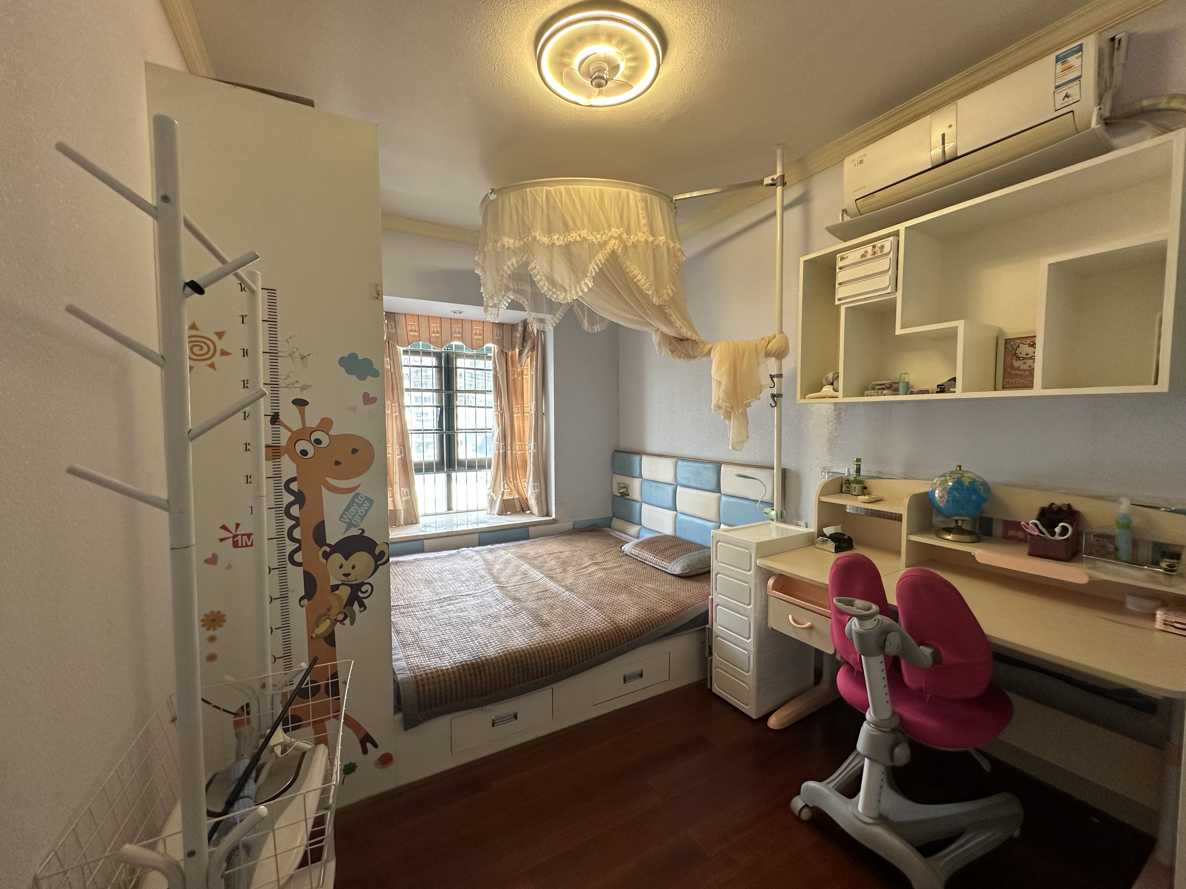 海阔天空-国瑞城二期(雅仕苑) 4室2厅2卫 5600.0元/月 海阔天空-国瑞城二期(雅仕苑) 4室2厅2卫 5600.0元/月室内图