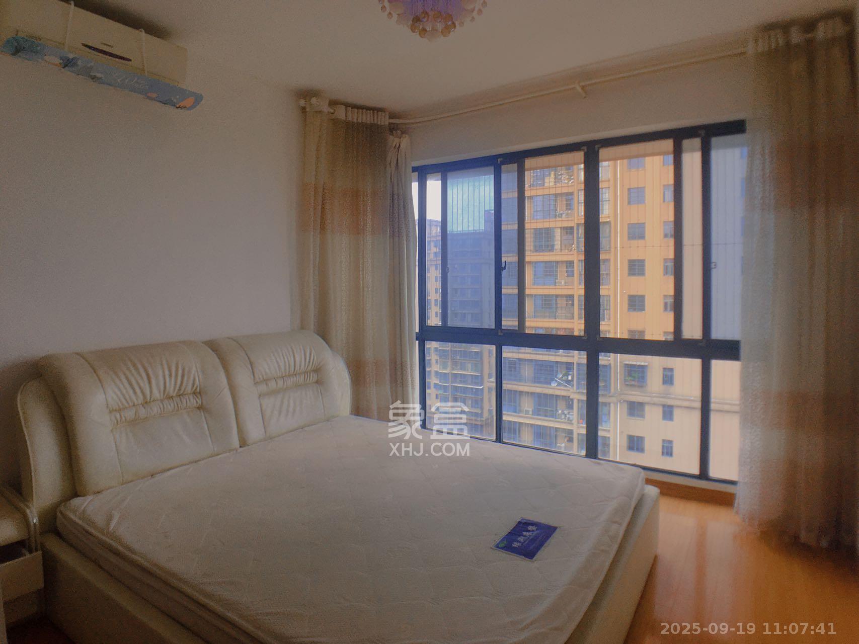 才子佳郡 3室2厅1卫 1900.0元/月 才子佳郡 3室2厅1卫 1900.0元/月室内图