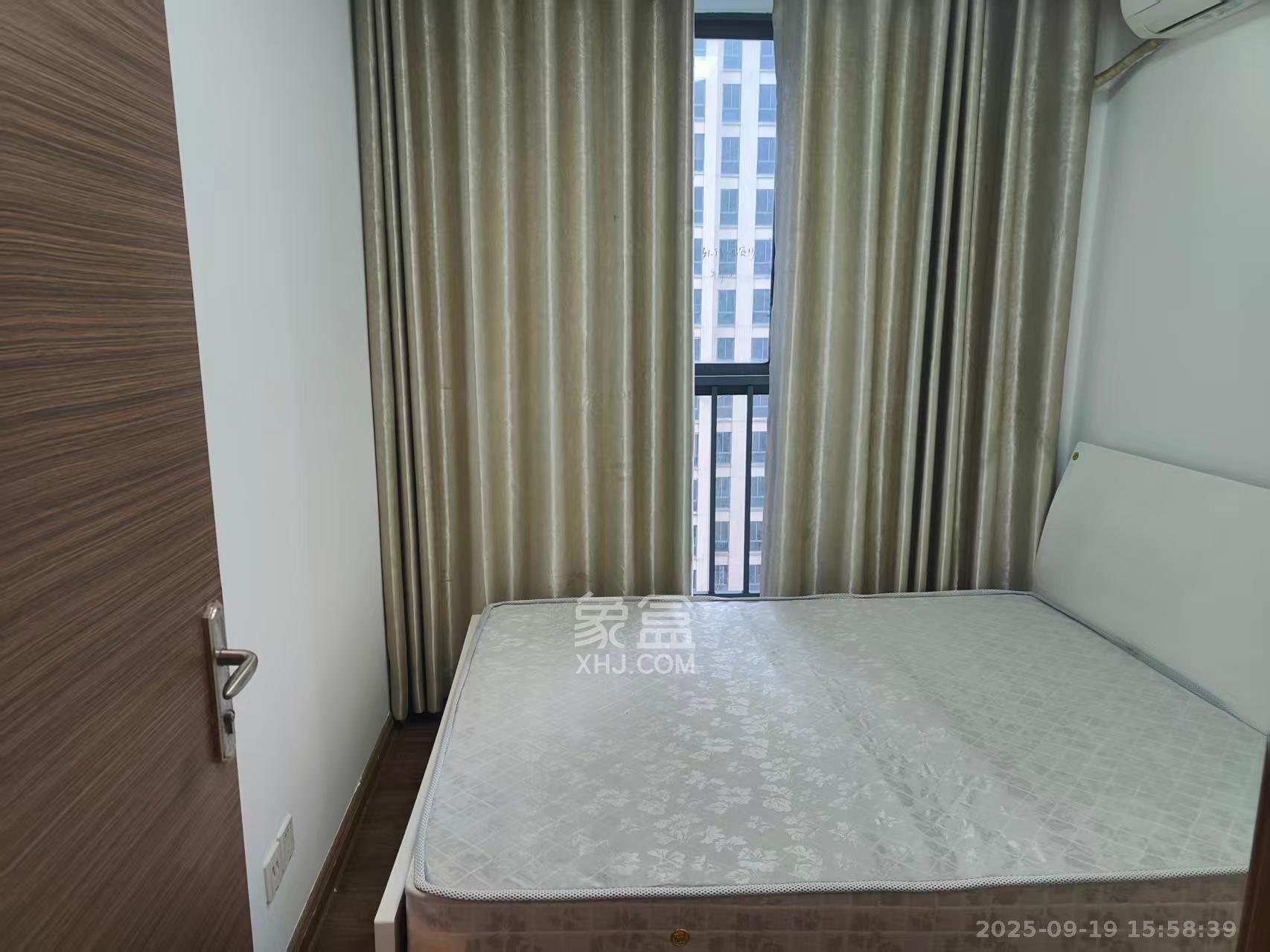 碧桂园南城首府(东宸林海) 4室2厅1卫 2000.0元/月 碧桂园南城首府(东宸林海) 4室2厅1卫 2000.0元/月室内图