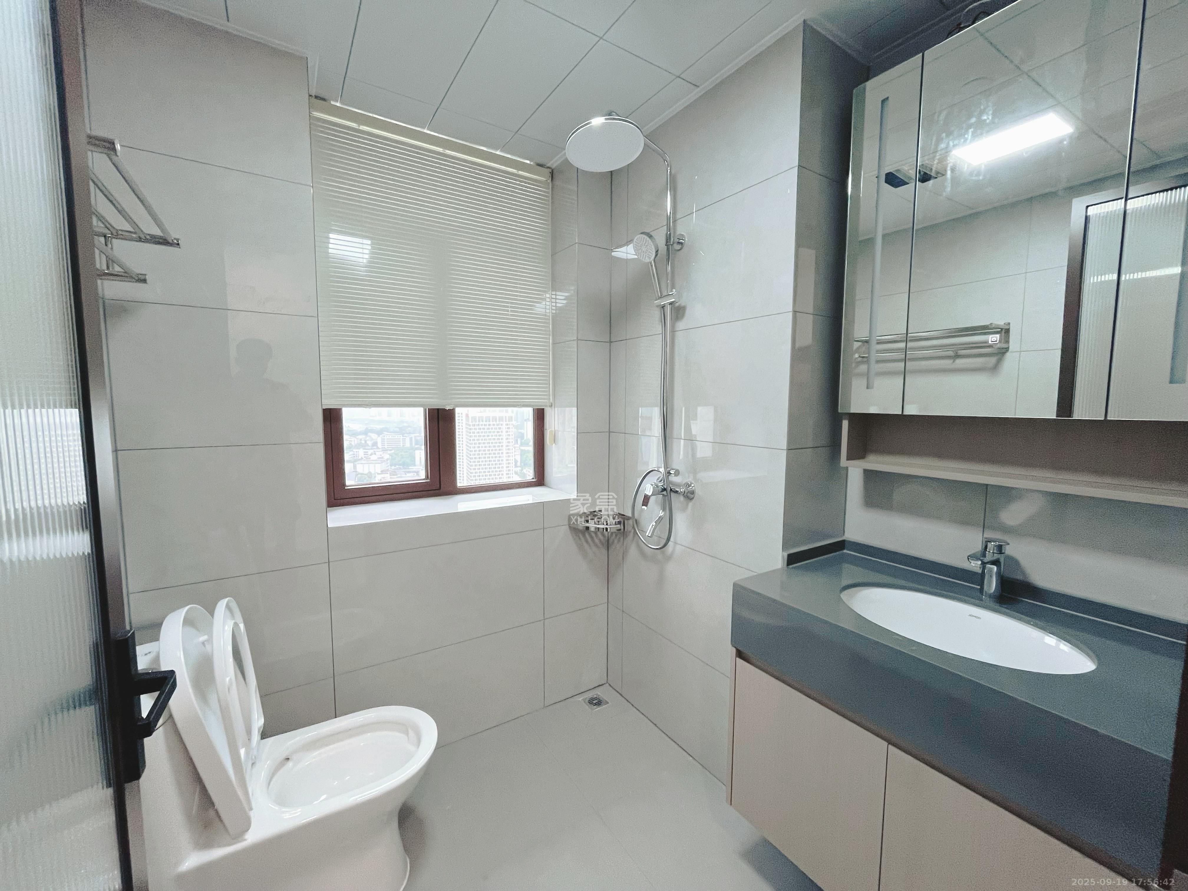 富兴时代御城 4室2厅3卫 10000.0元/月 富兴时代御城 4室2厅3卫 10000.0元/月室内图