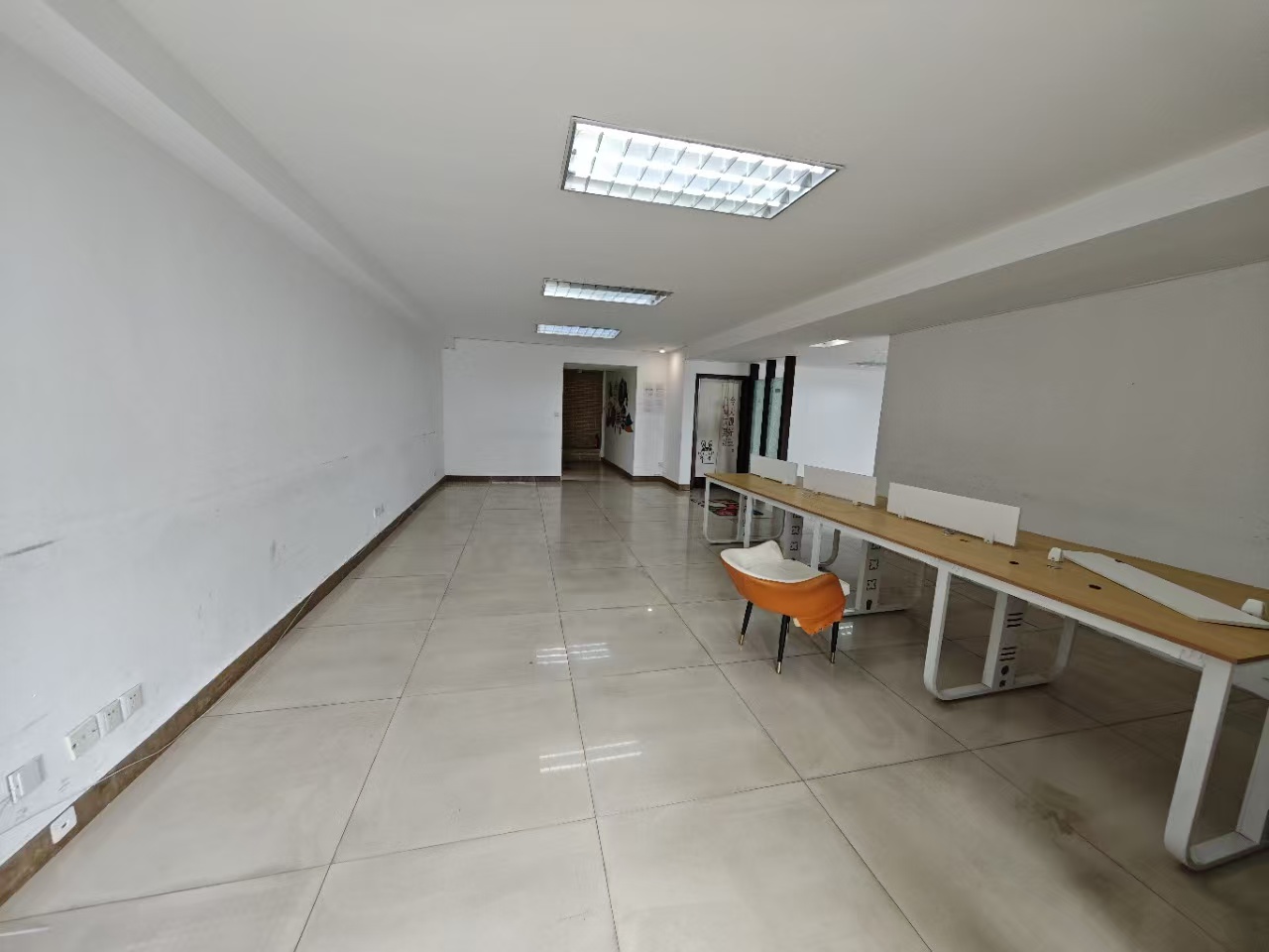 半山花园 4室2厅2卫 5000.0元/月 半山花园 4室2厅2卫 5000.0元/月室内图