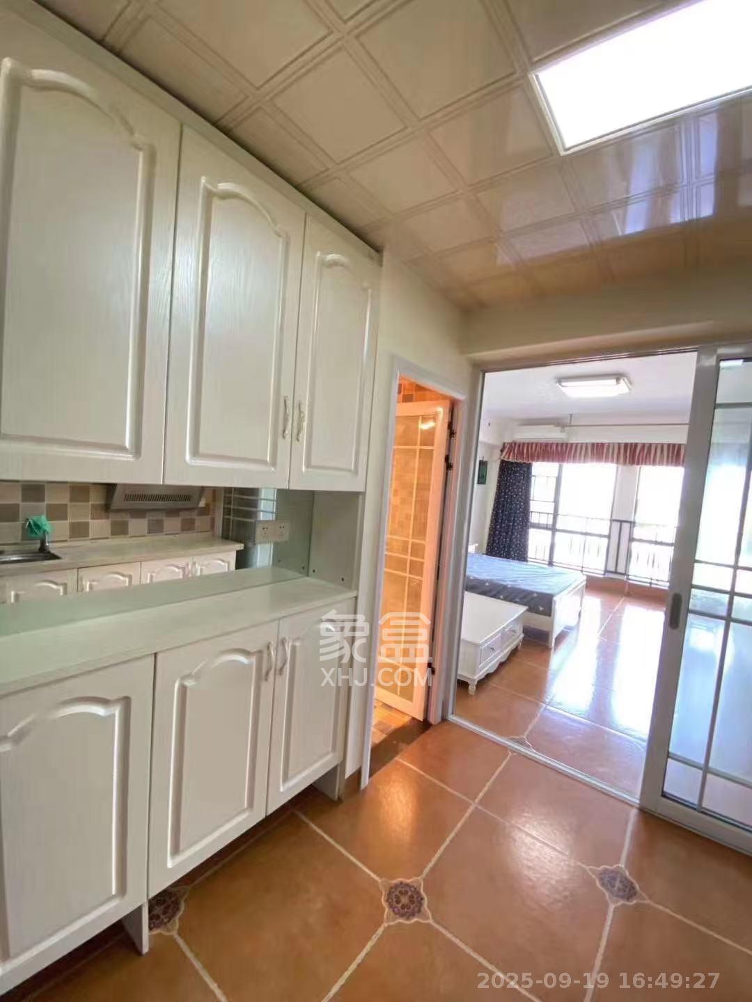 鑫远微中心 1室1厅1卫 1500.0元/月 鑫远微中心 1室1厅1卫 1500.0元/月室内图